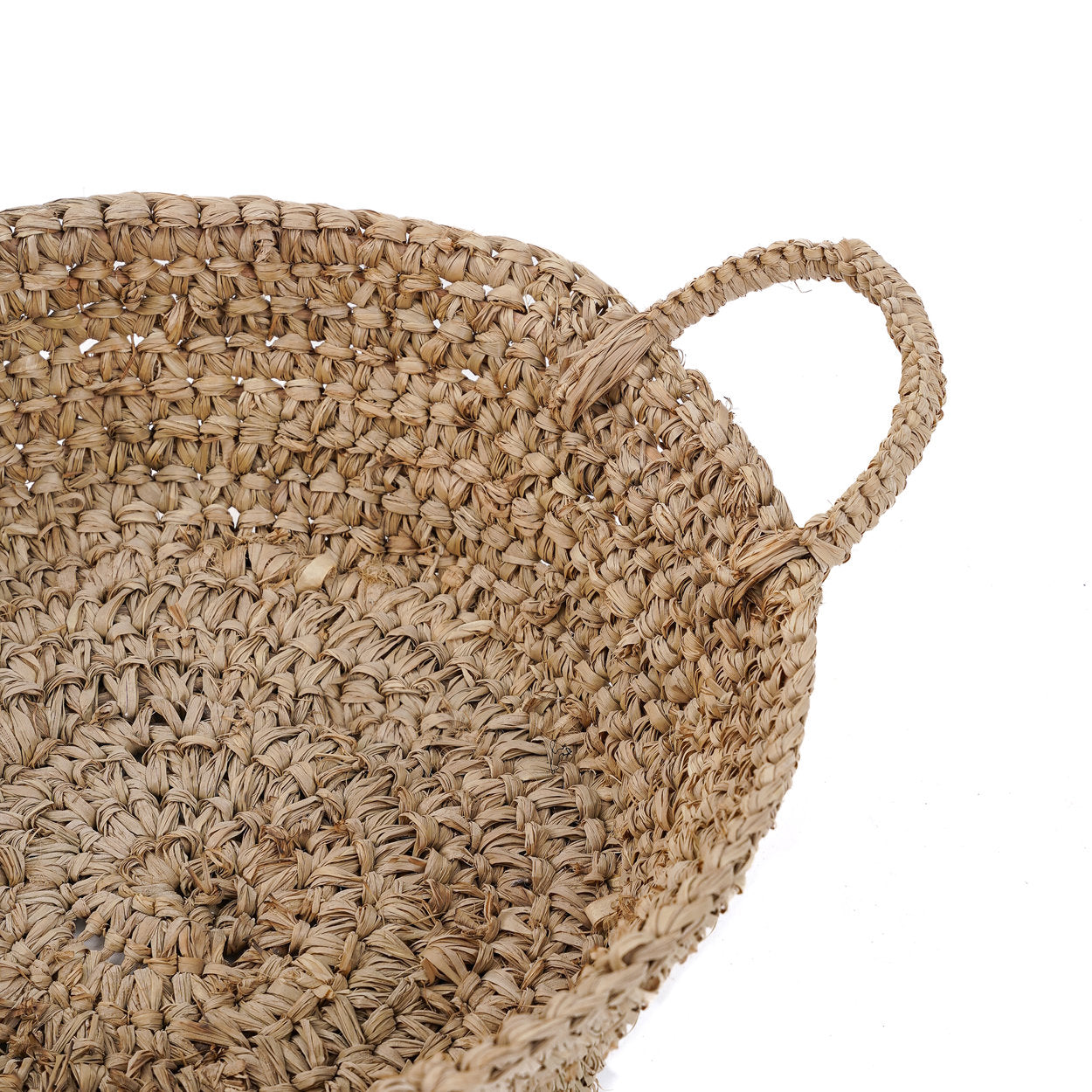the-raffia-basket-trays-natural-s