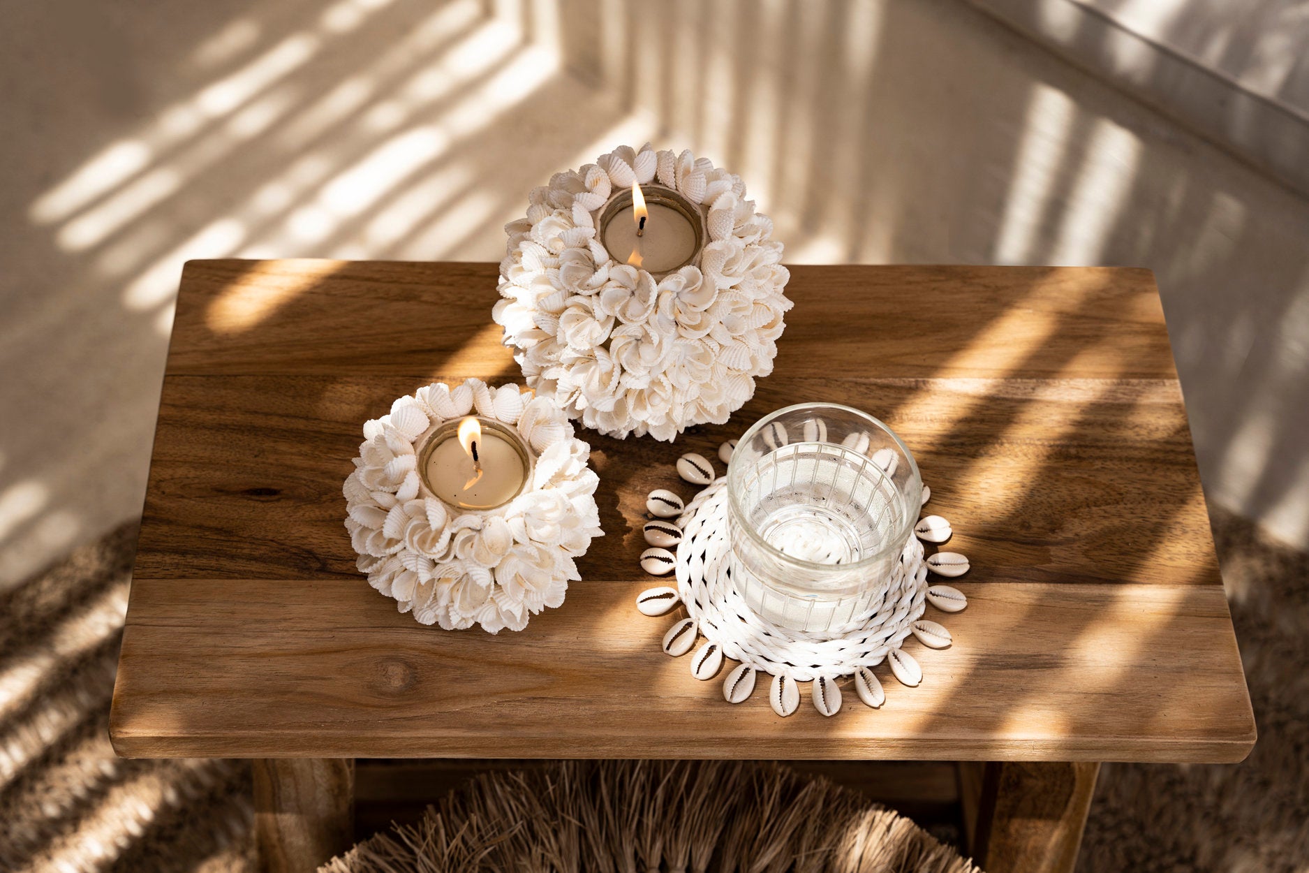 Medium flower-inspired shell candle holder for cozy ambiance