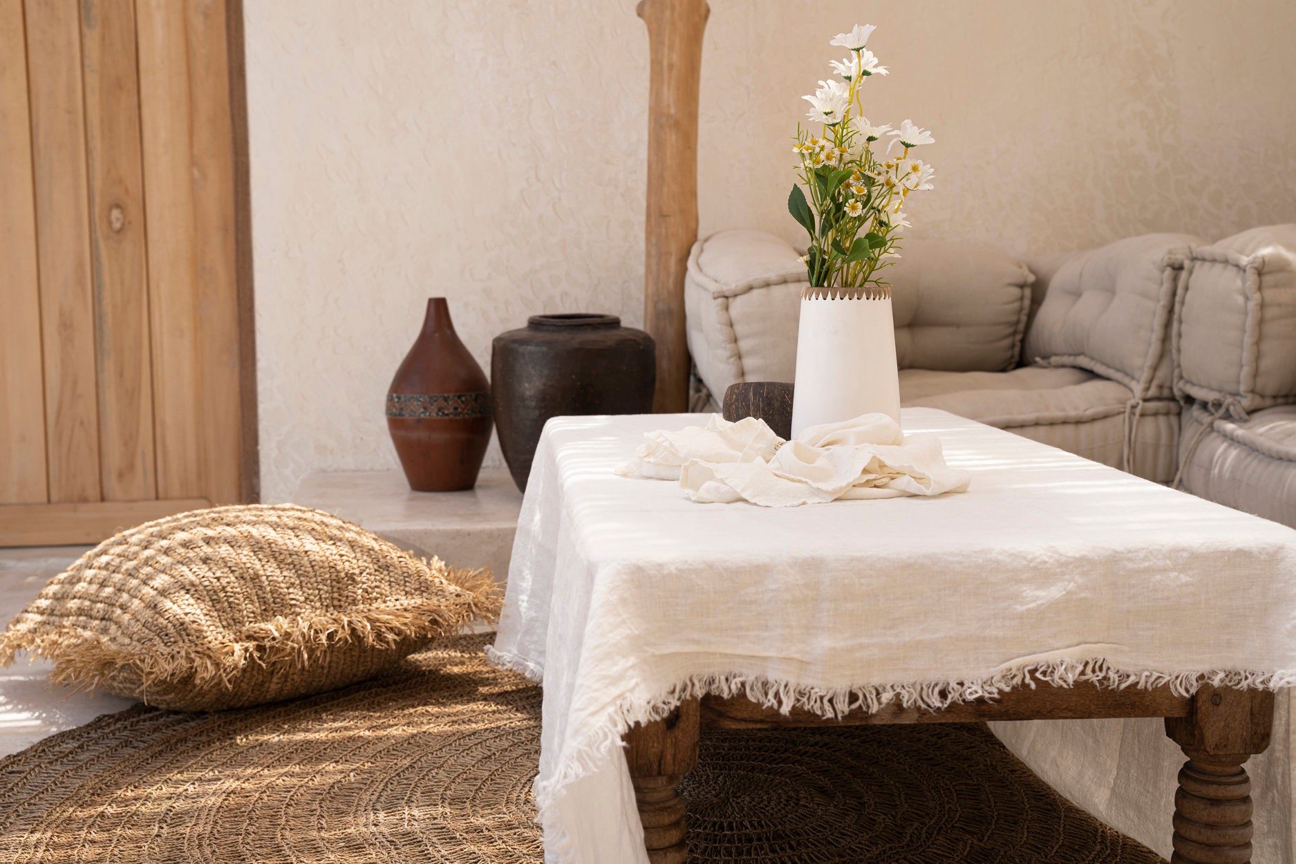 the-linen-tablecloth-white-150x150
