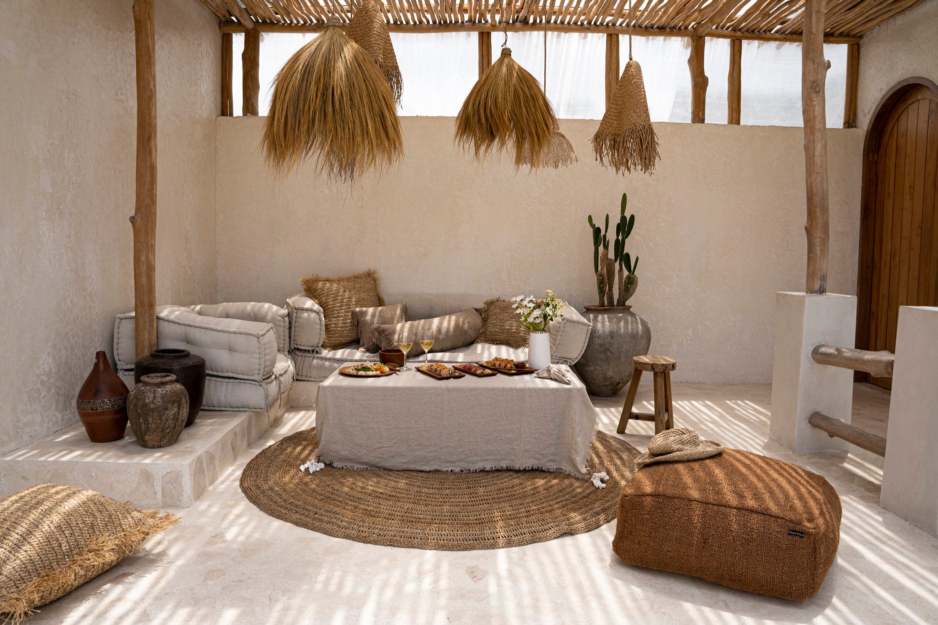 the-linen-tablecloth-beige-150x150