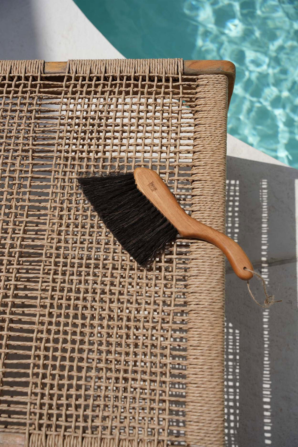 the-lawa-brush-natural