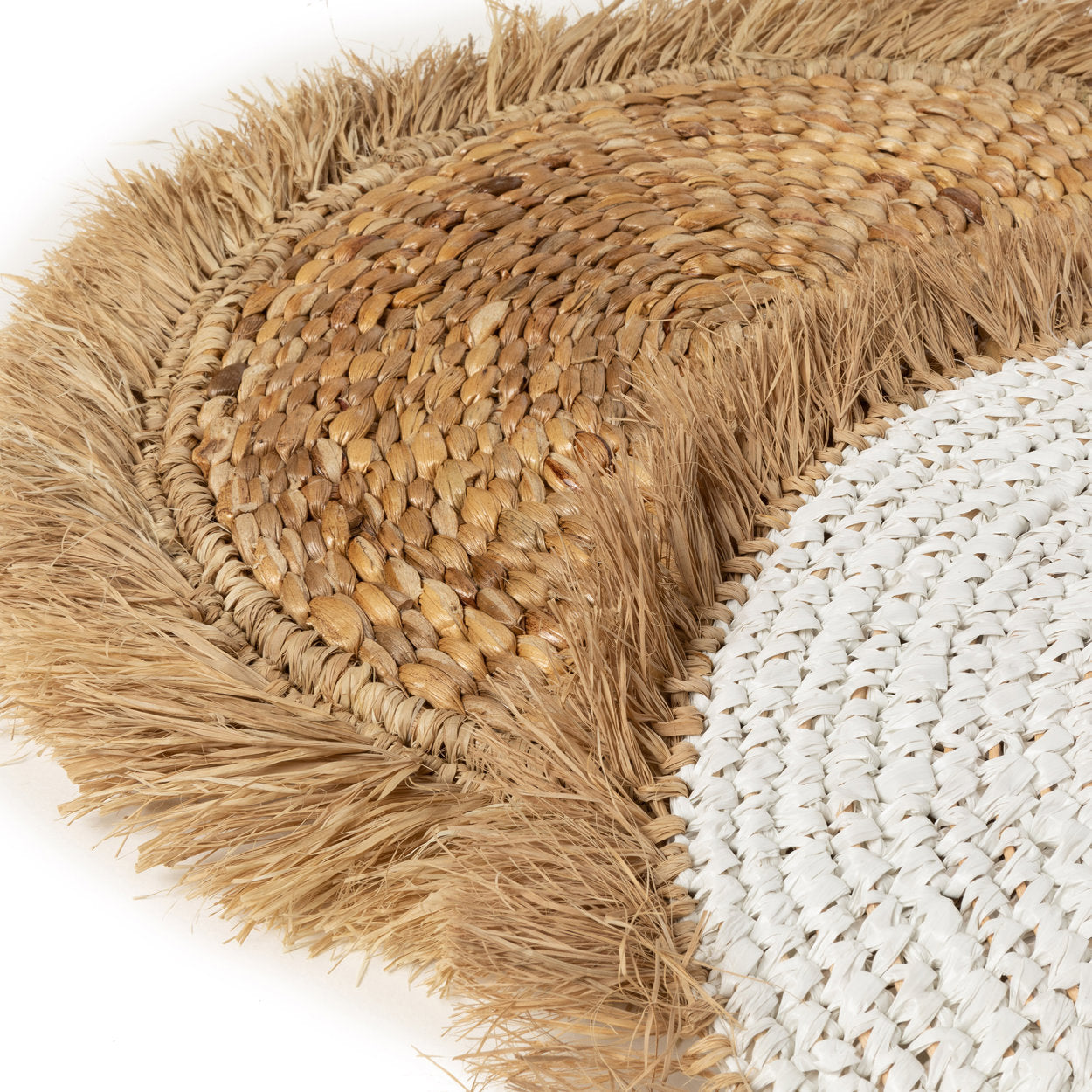 the-water-hyacinth-raffia-placemat-white-natural