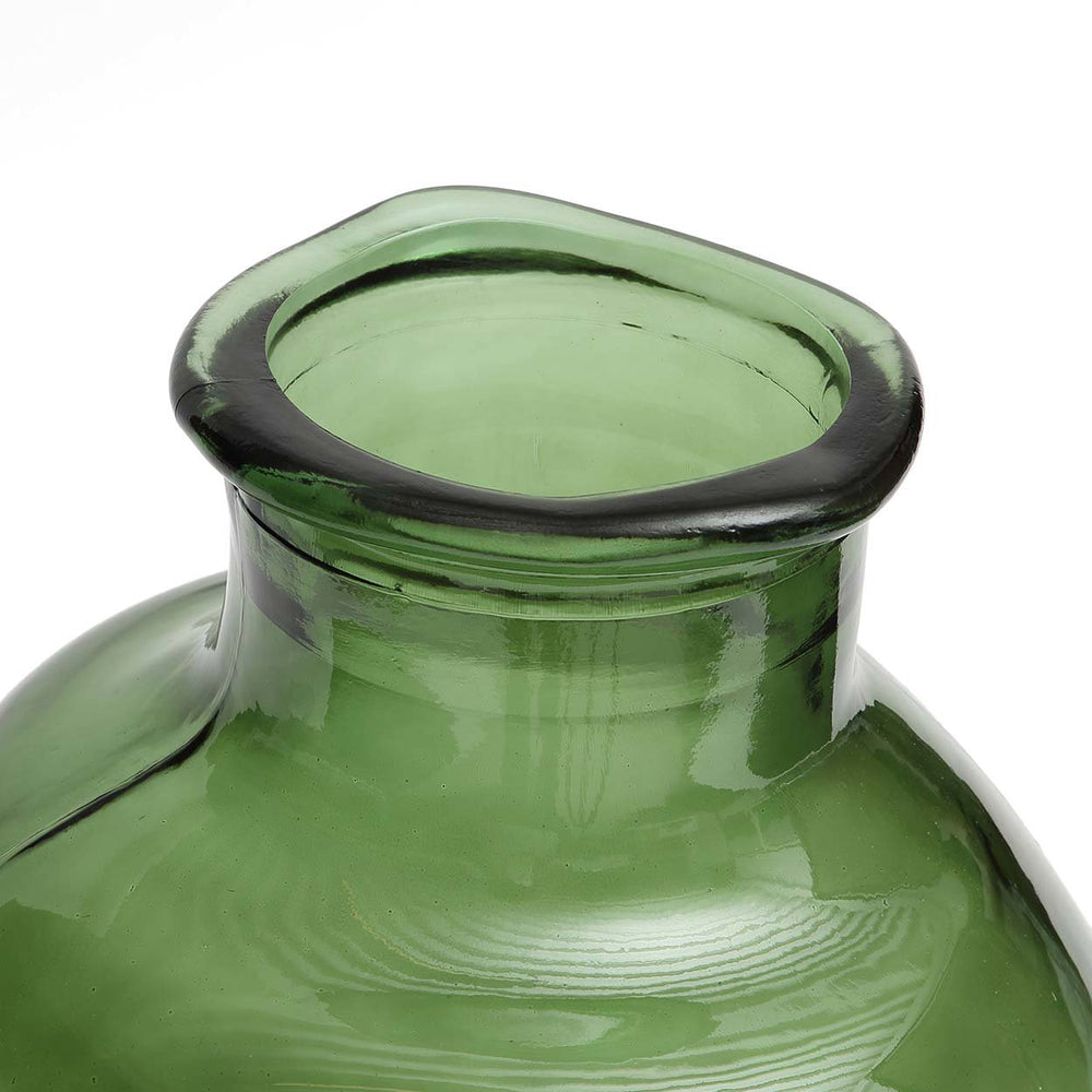 the-yugang-vase-green