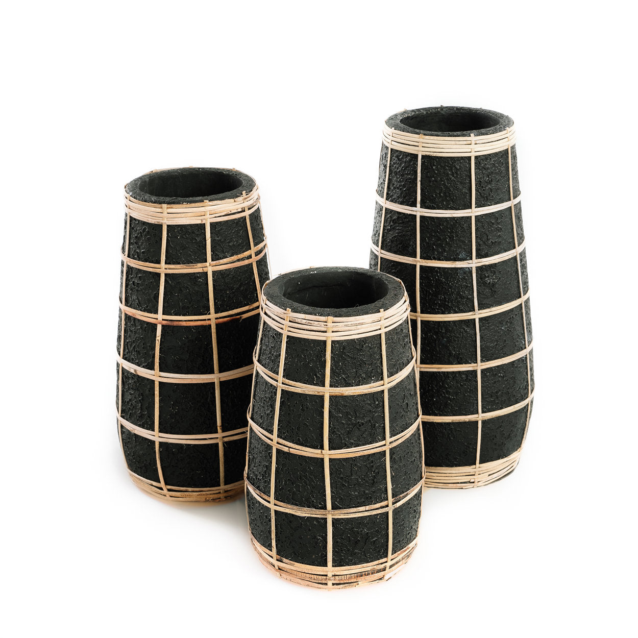 the-cutie-vase-black-natural-l