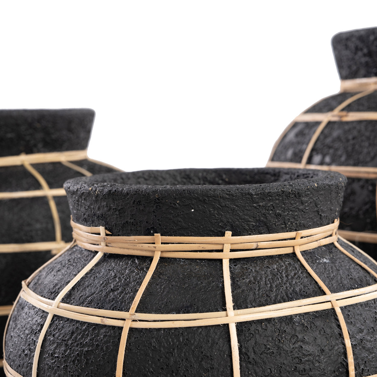 the-belly-vase-black-natural-m