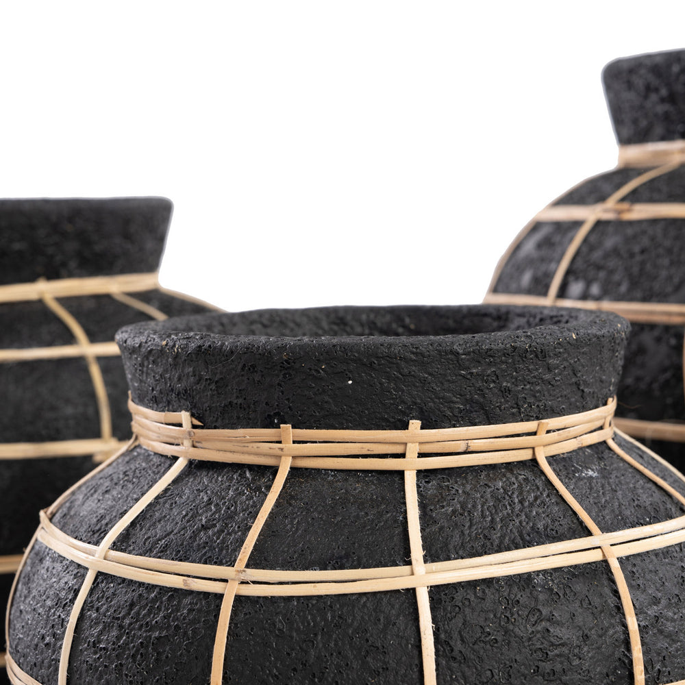 the-belly-vase-black-natural-m