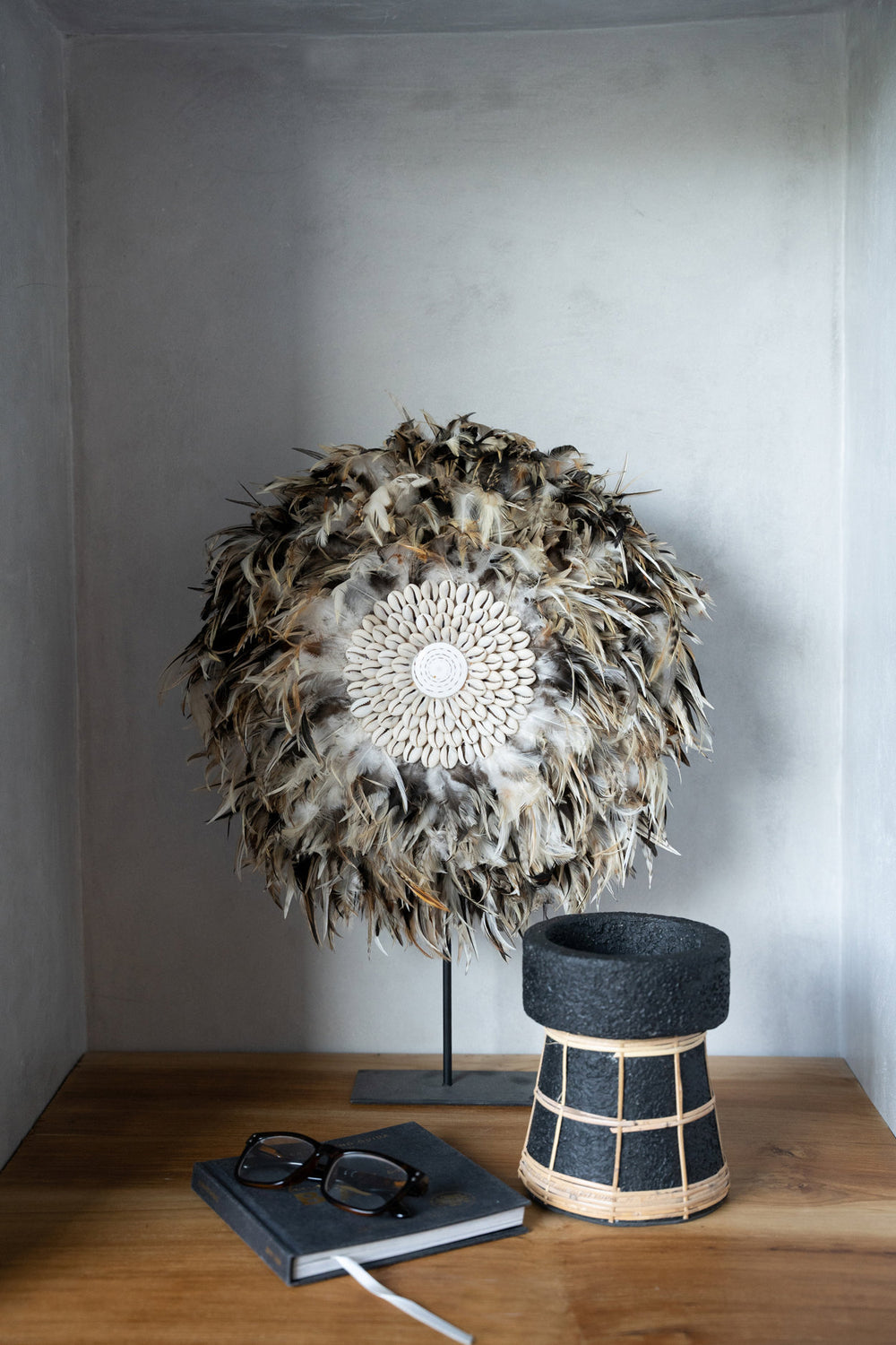 the-serene-candle-holder-black-natural-m