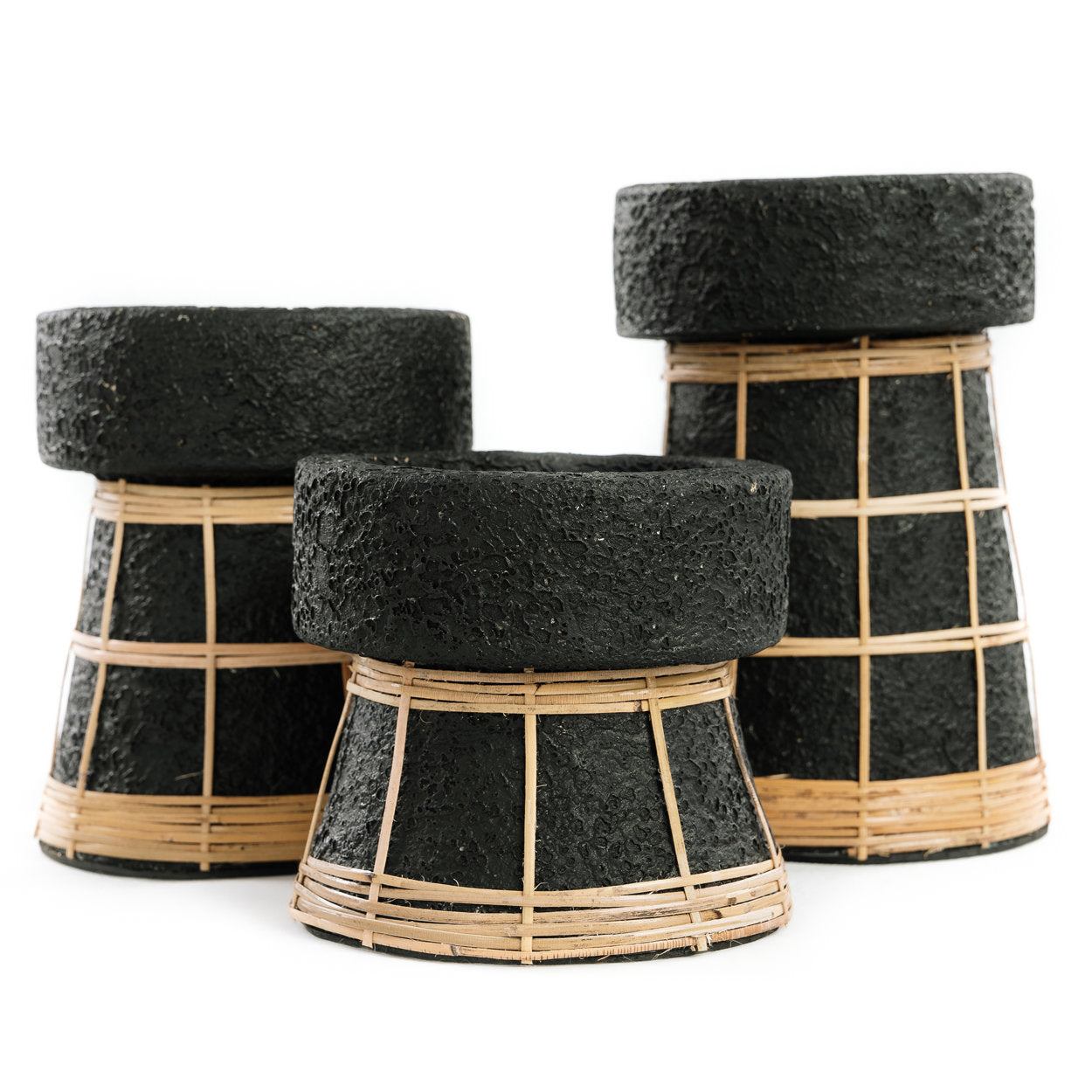 the-serene-candle-holder-black-natural-s