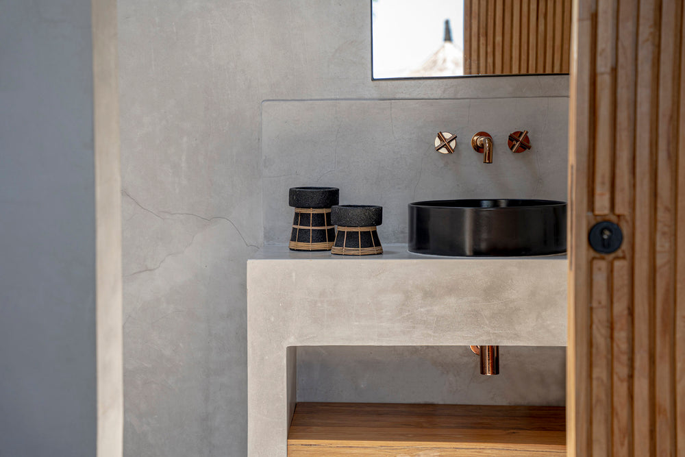 the-serene-candle-holder-black-natural-s