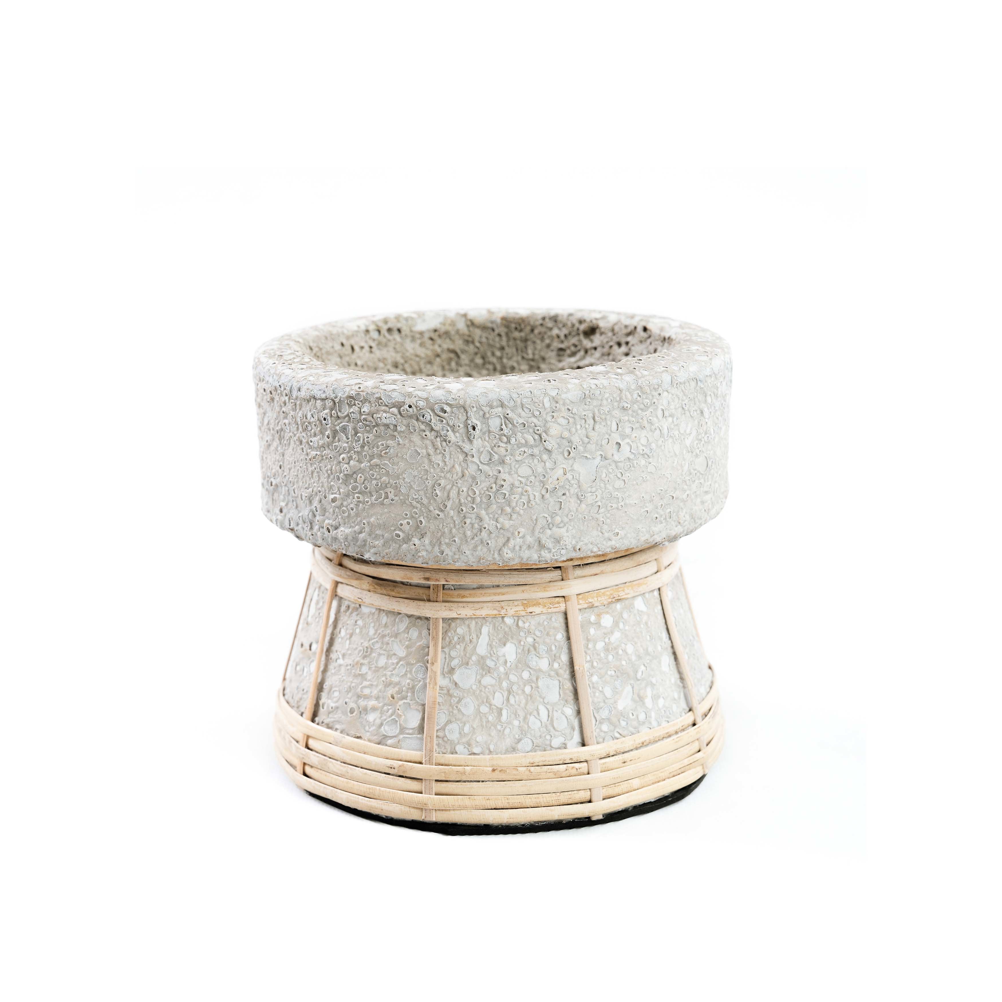 the-serene-candle-holder-concrete-natural-s