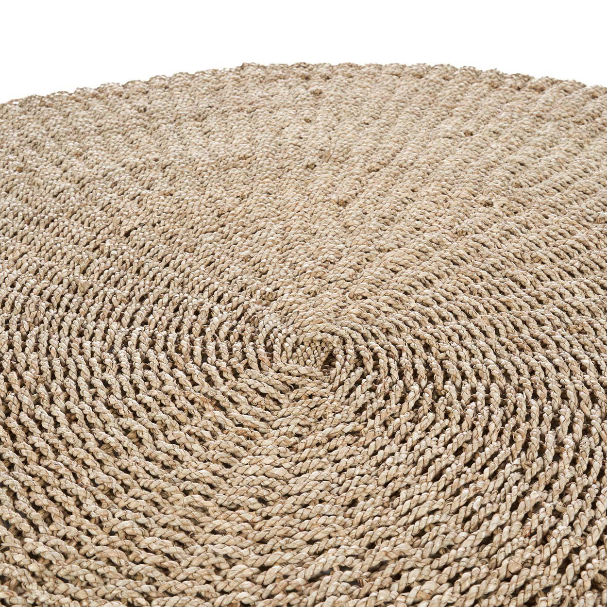 150 cm handcrafted round rug made of durable sizal for indoor or covered outdoor use.