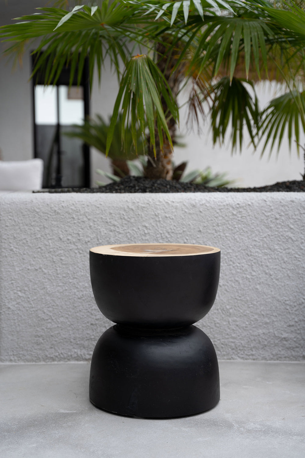 the-karbun-stool-black-natural