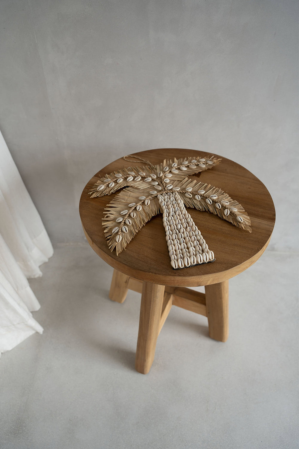 the-atziri-stool-natural