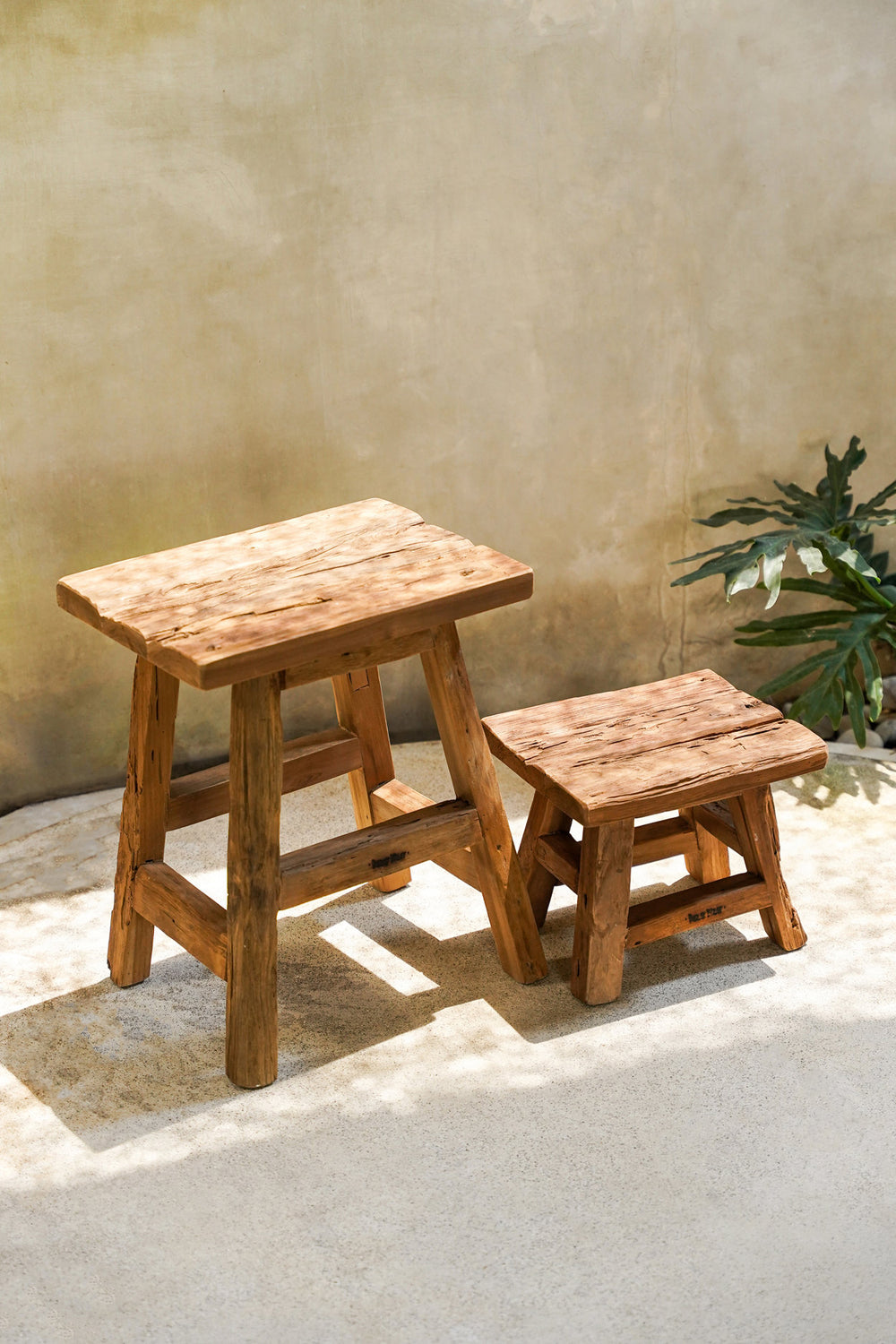 the-yoke-stool-natural-l