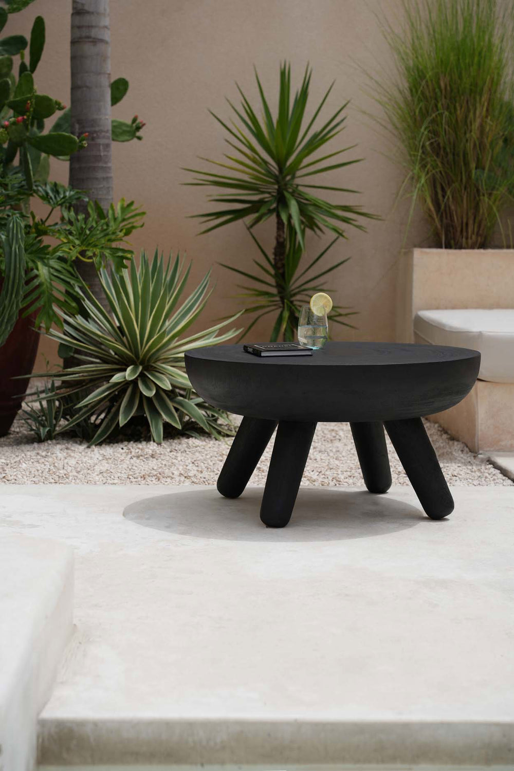 the-losten-coffee-table-black