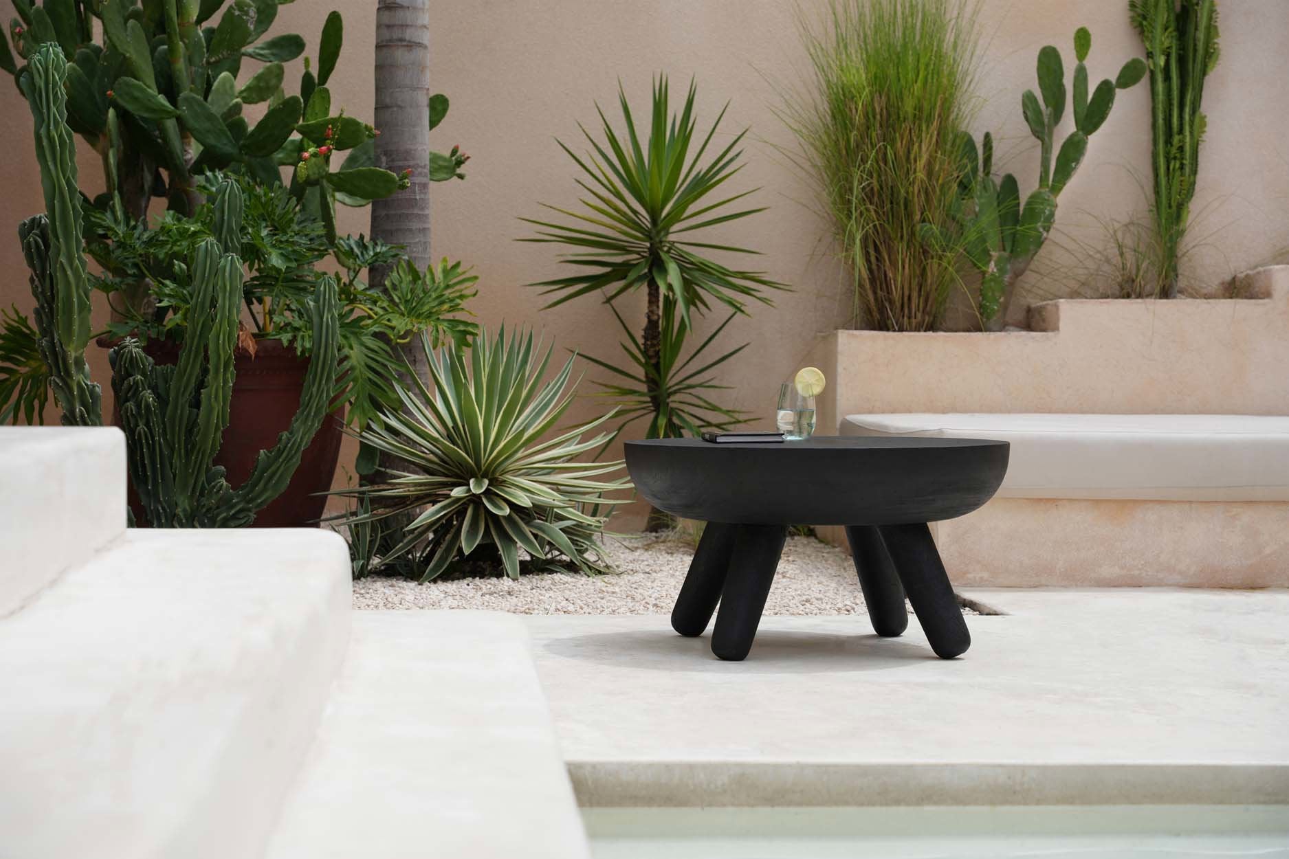 the-losten-coffee-table-black