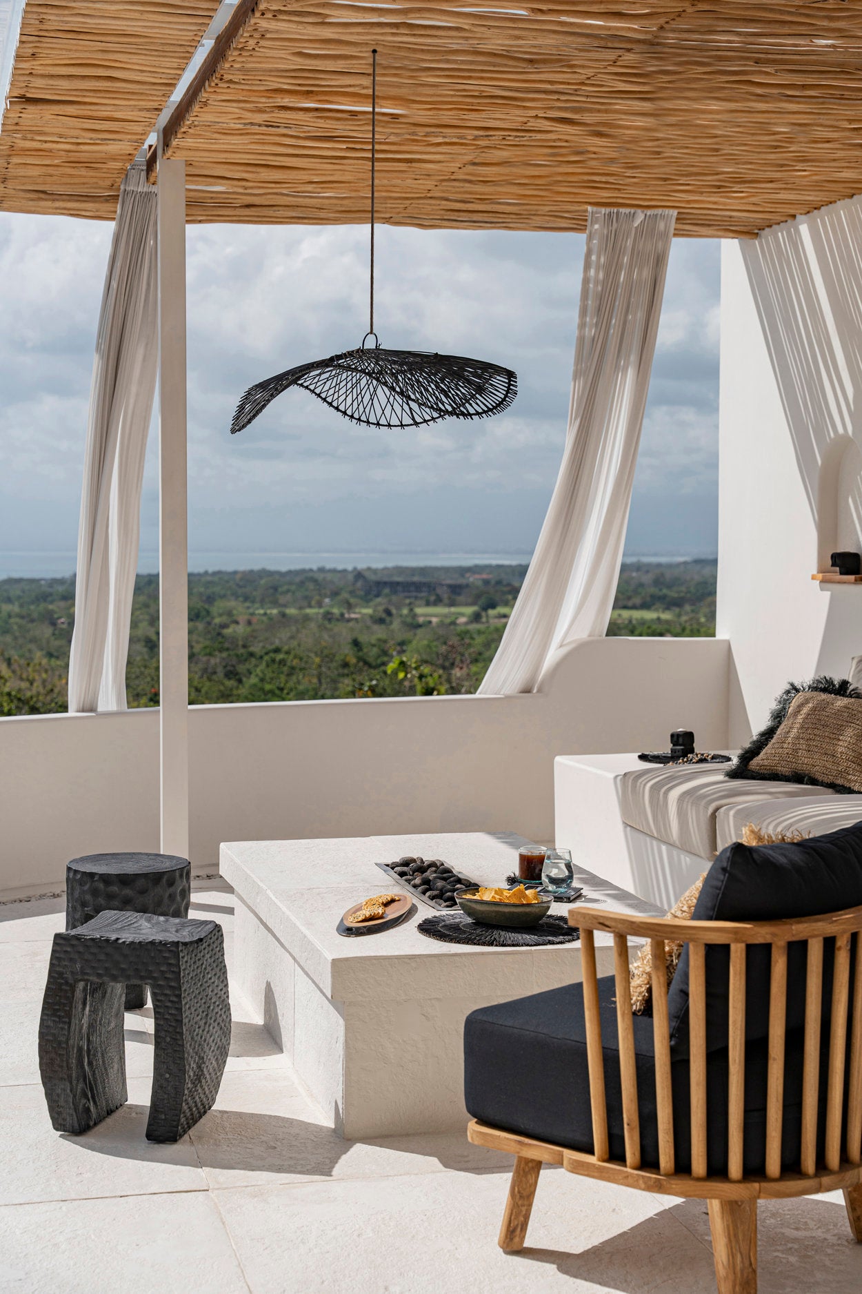 the-montano-stool-black