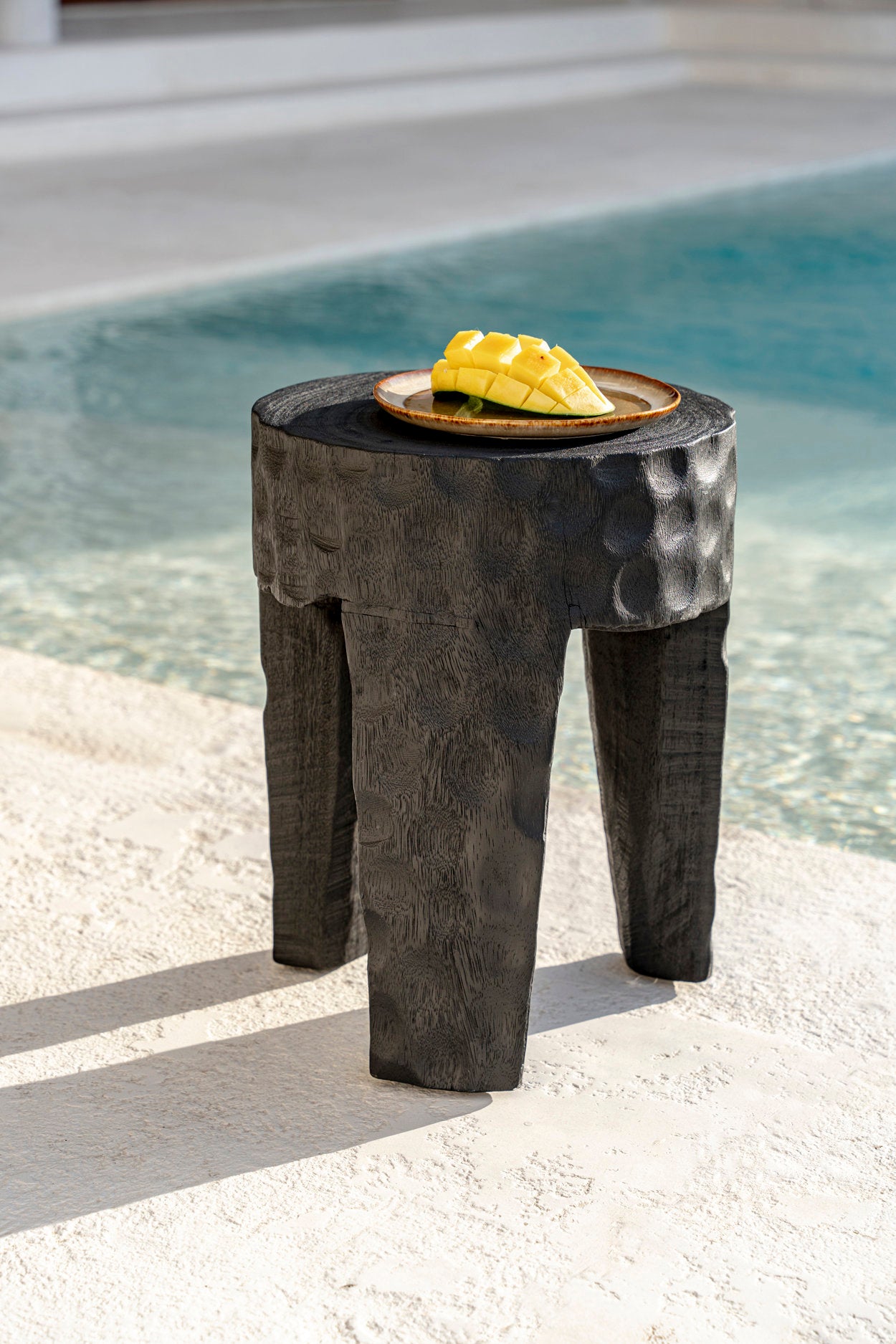 the-paramo-stool-black