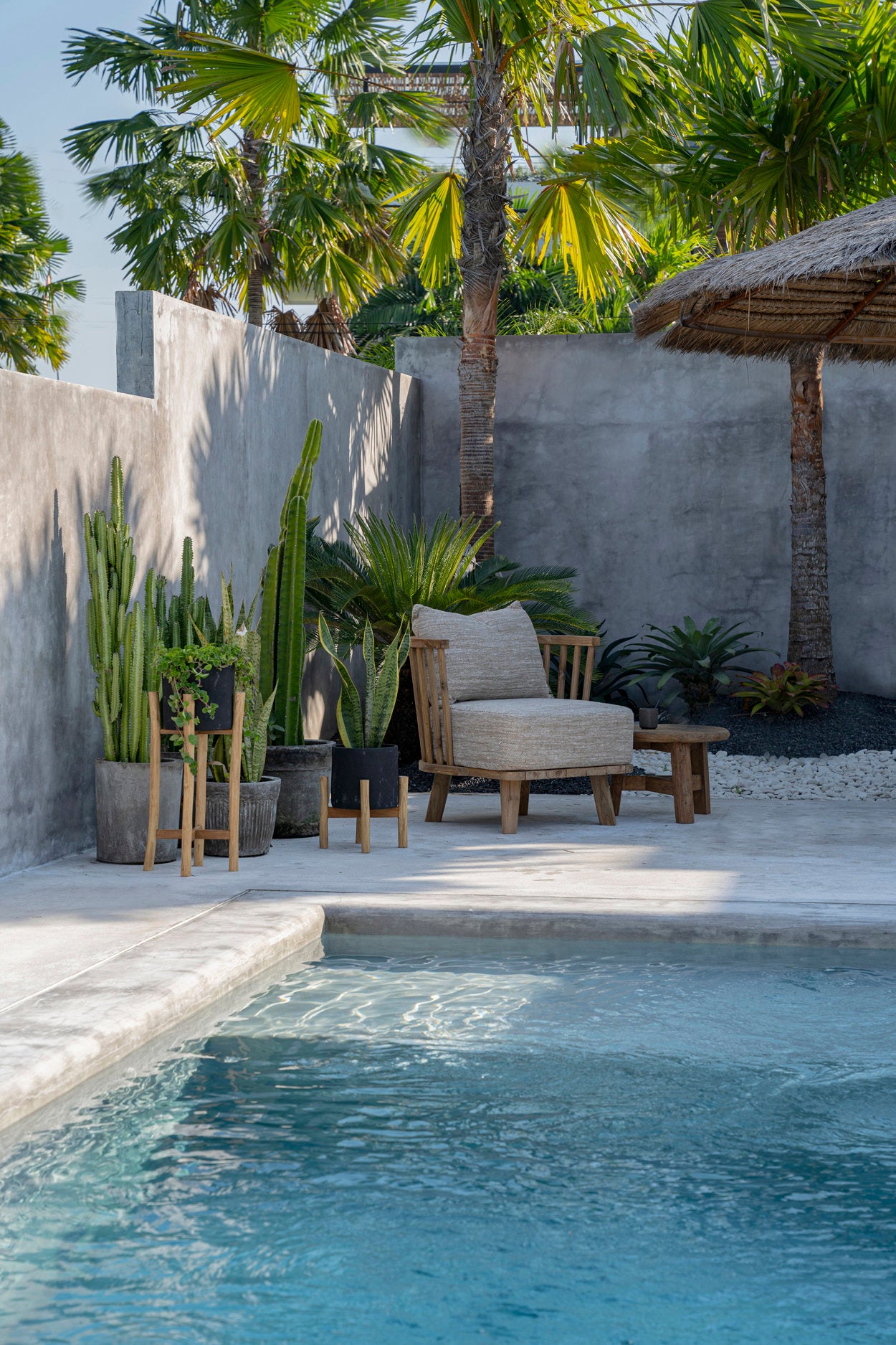 the-malawi-one-seater-natural-beige