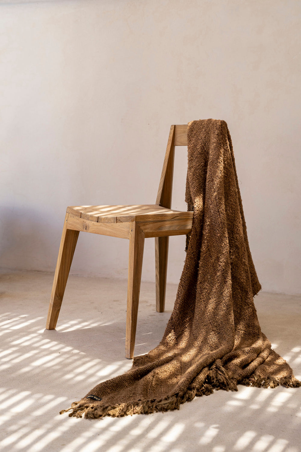 the-paxi-dining-chair-natural-outdoor