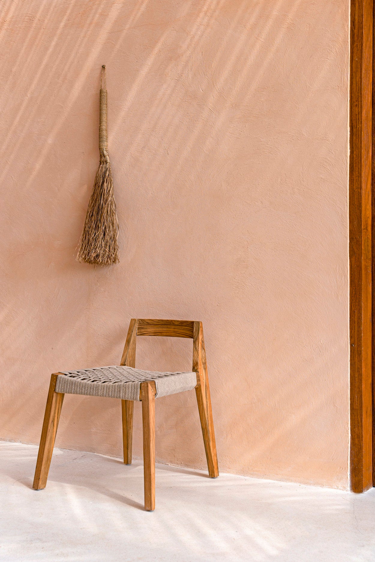 the-marathi-dining-chair