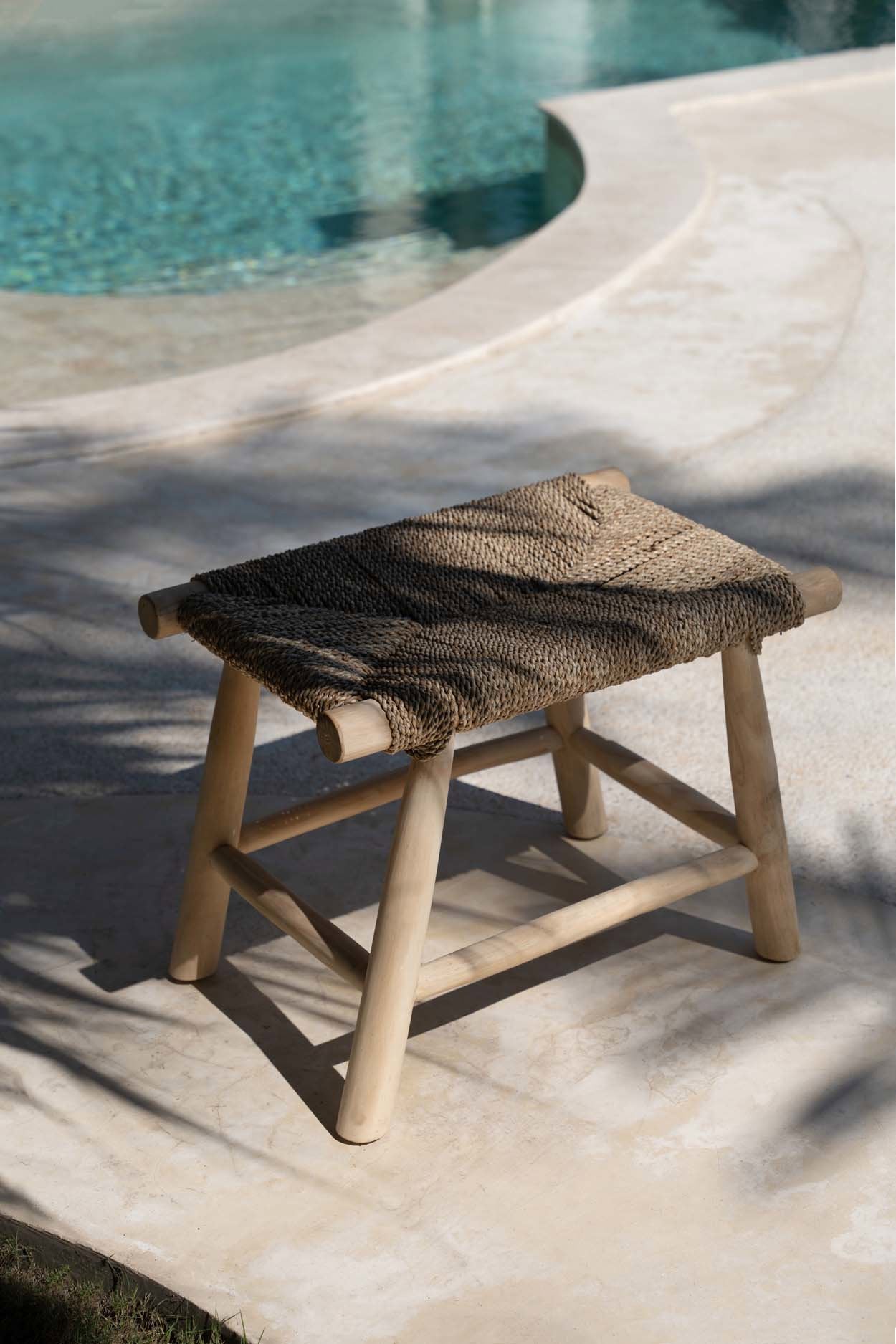 the-porto-seagrass-stool-natural-m