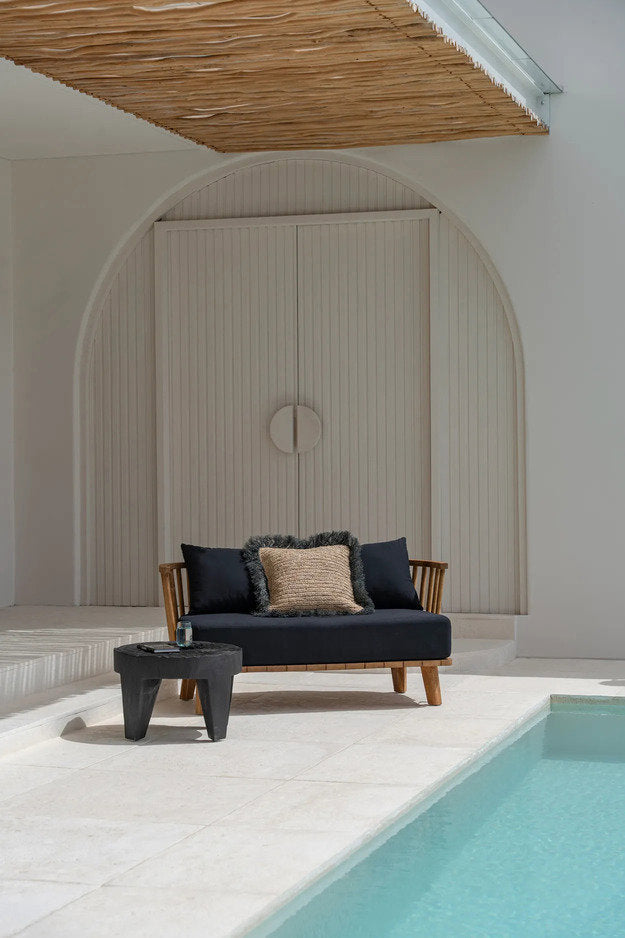 the-madero-coffee-table-black