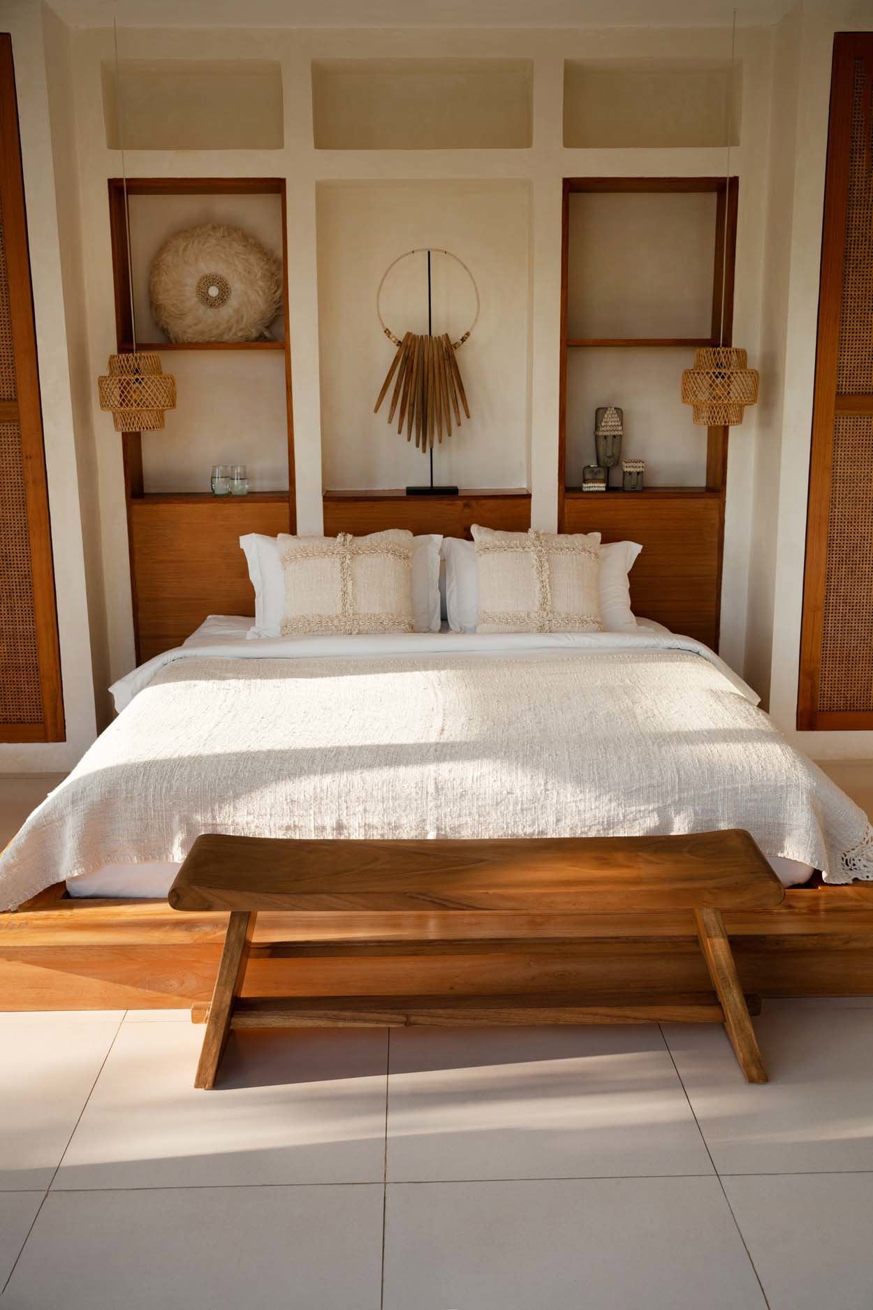 Suar wood dining bench 120 cm, perfect for your dining room or hallway