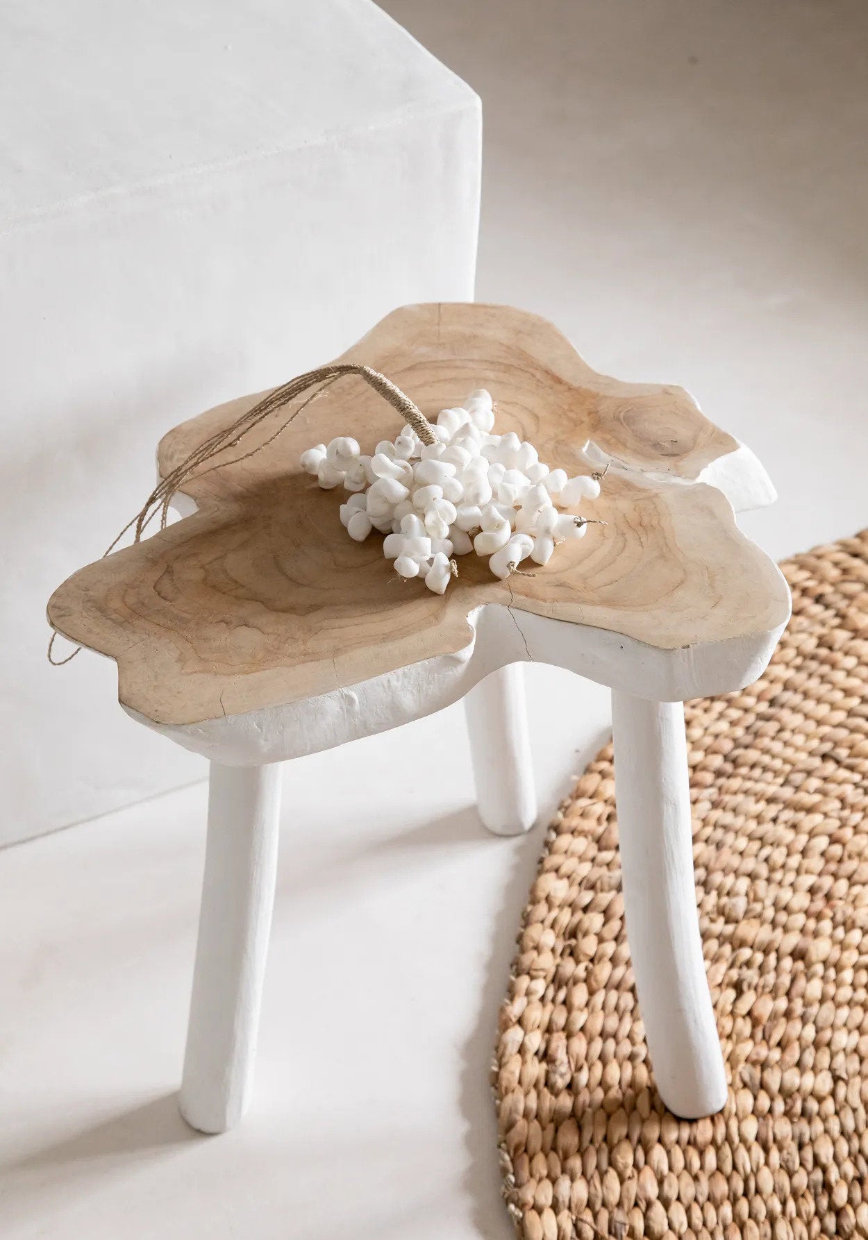 the-organic-side-table-natural-white