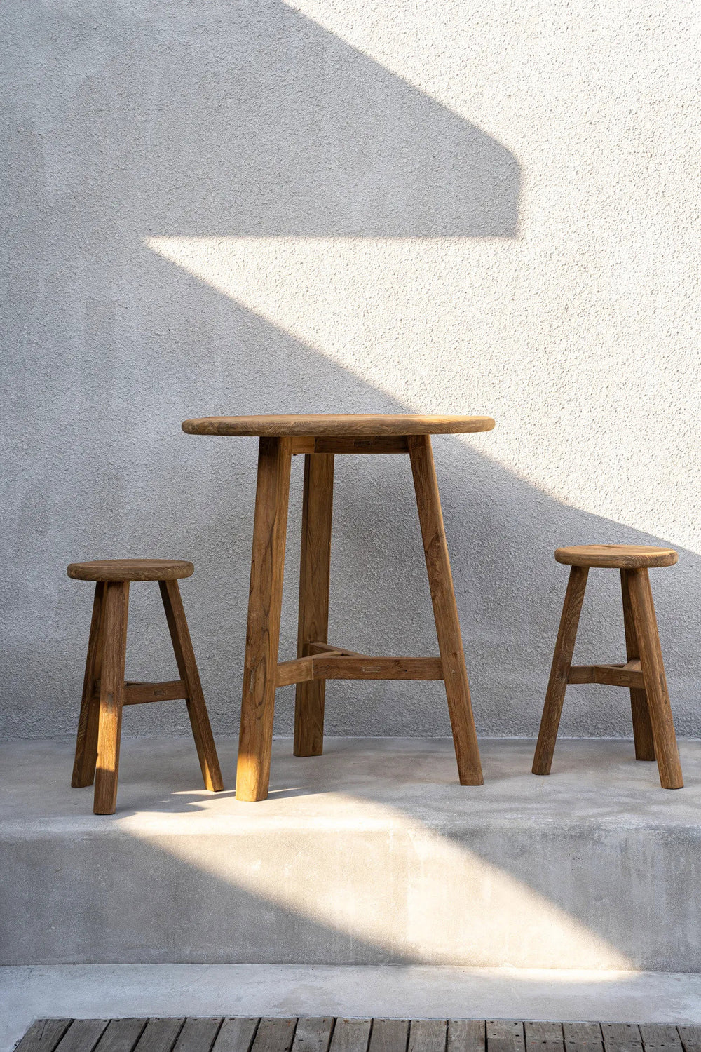 the-fusuma-bar-table-outdoor