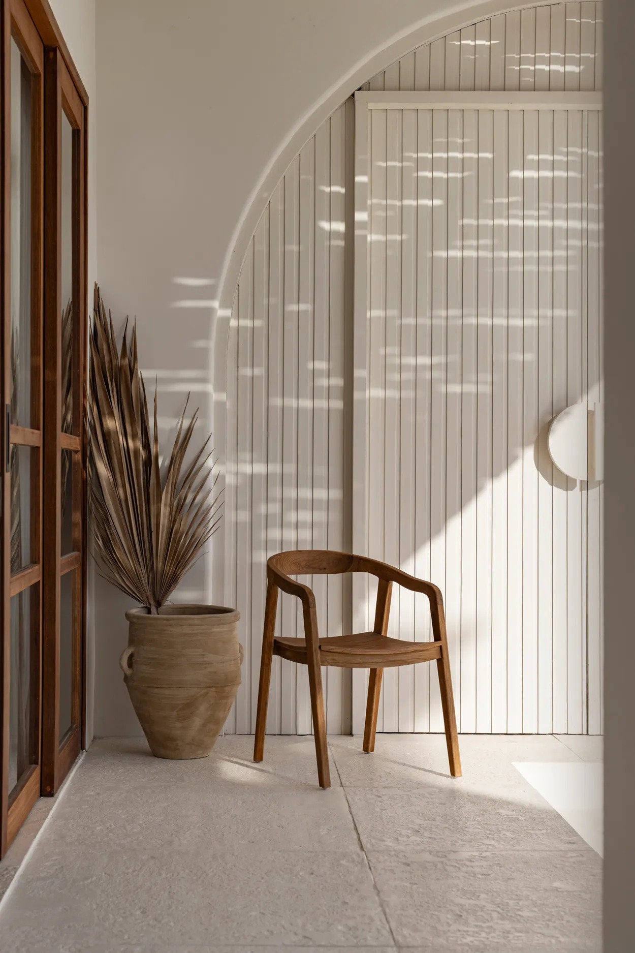 the-nihi-oka-dining-chair-outdoor