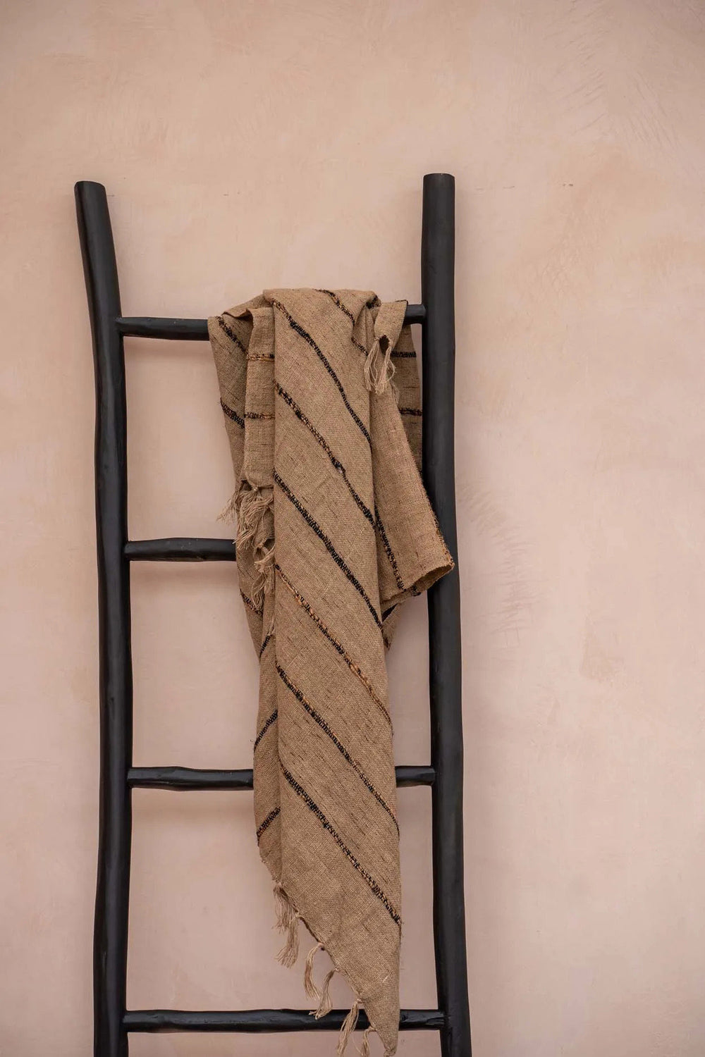 the-tulum-ladder-black-165