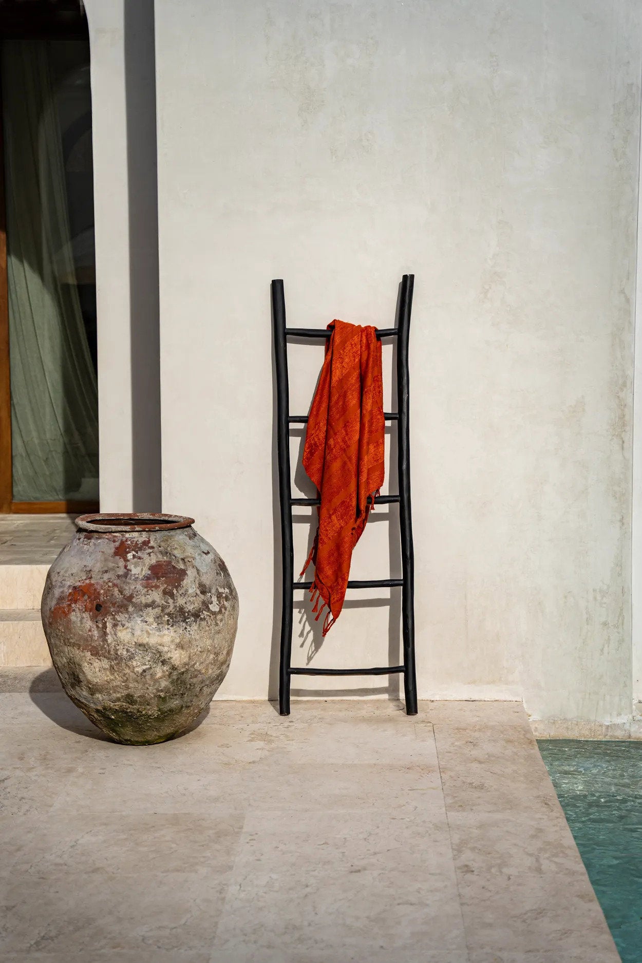 the-tulum-ladder-black-165