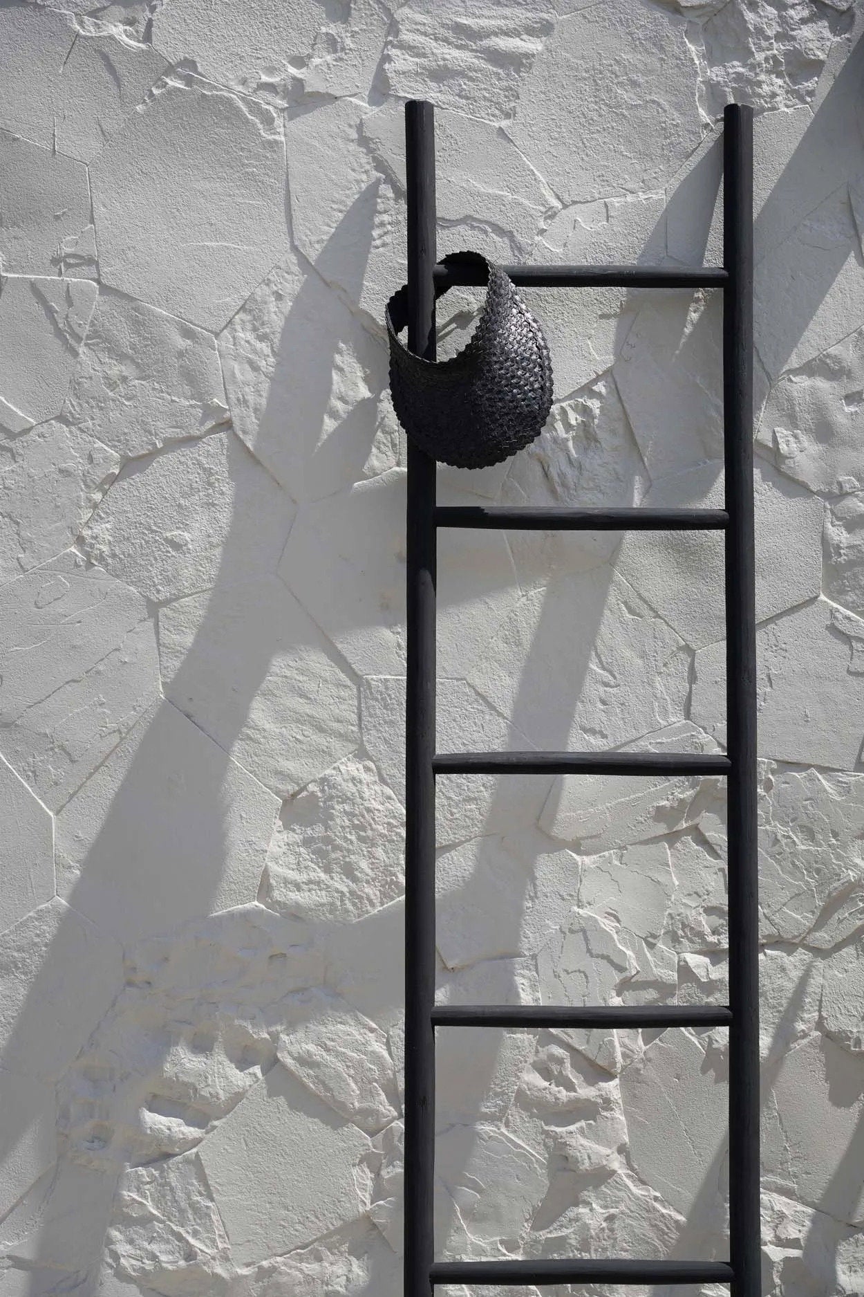 the-tulum-ladder-black-165