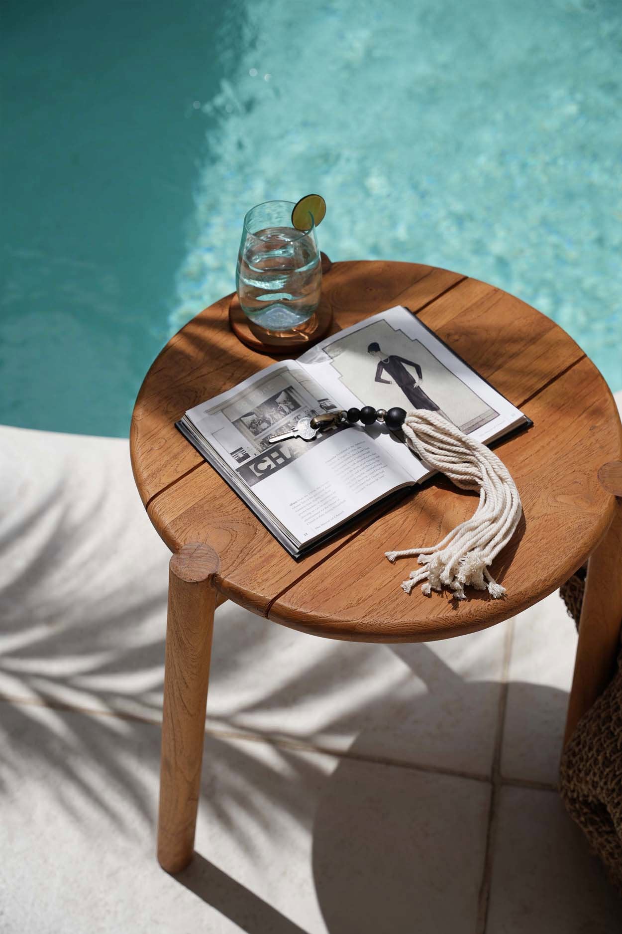 the-gilimanuk-side-table-outdoor