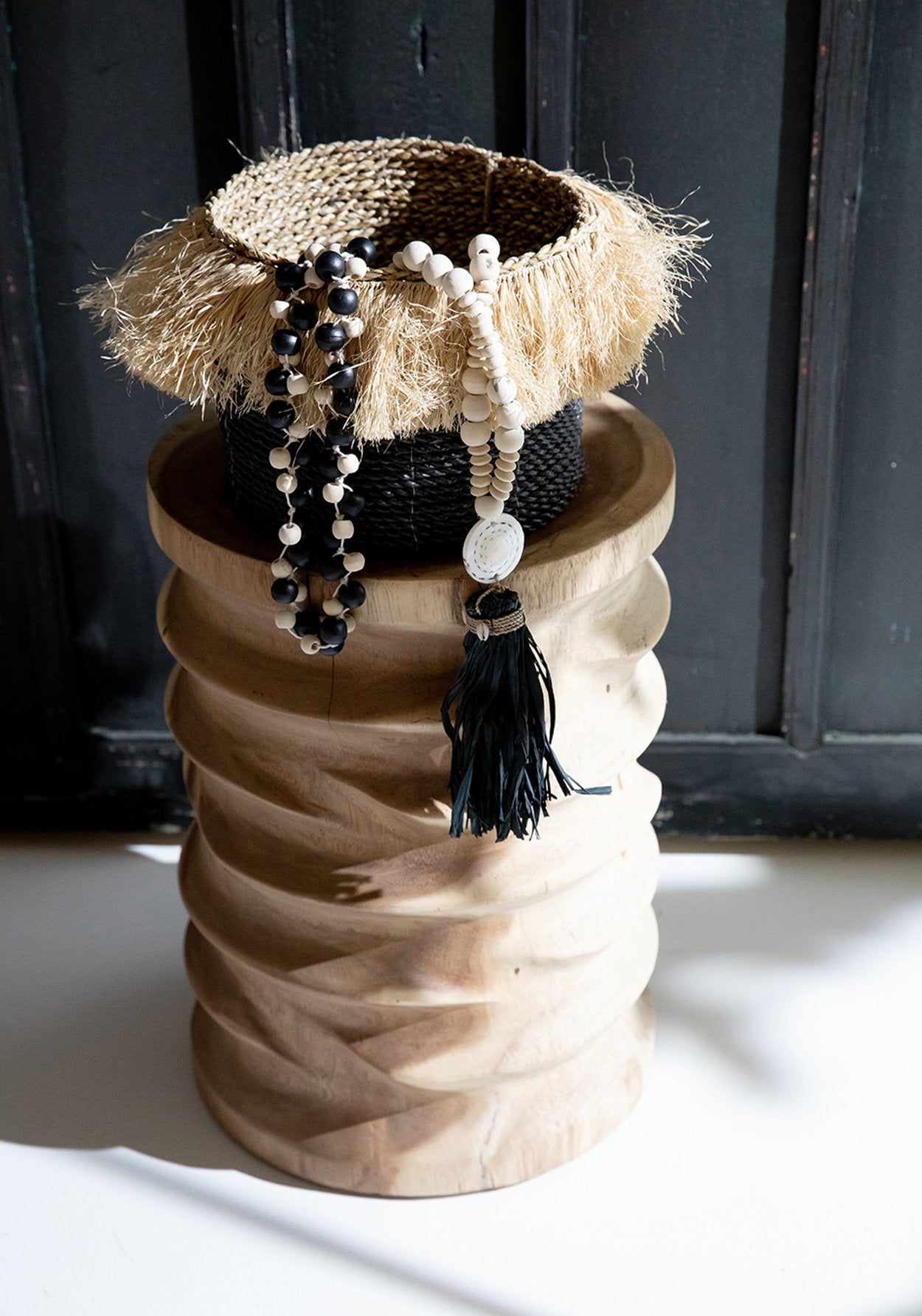 the-lovina-necklace-natural-black