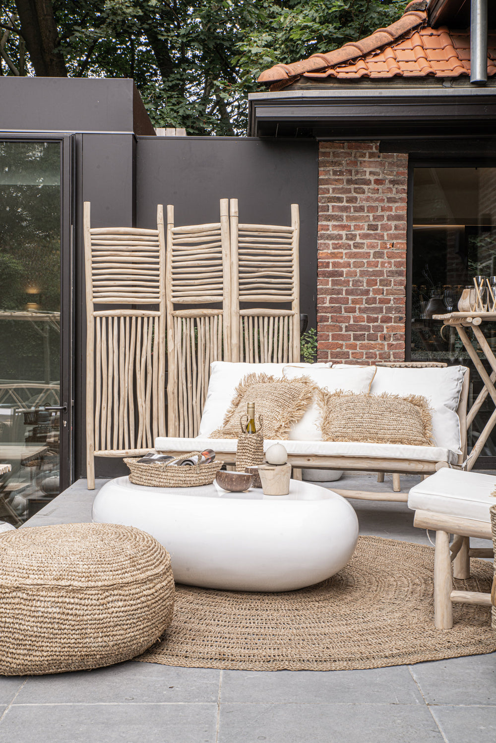 the-raffia-flores-pouffe-natural