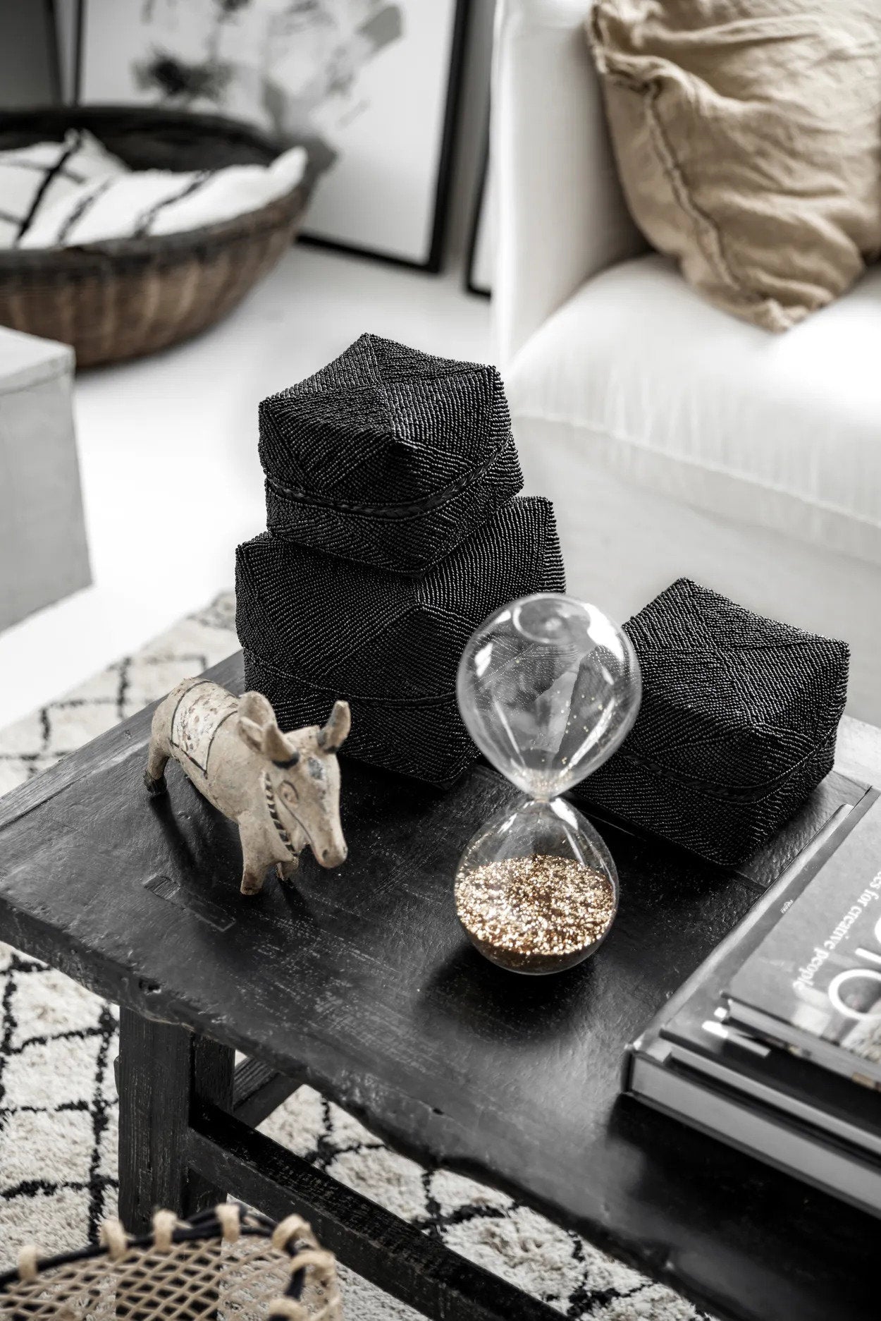 the-beaded-basket-black-m