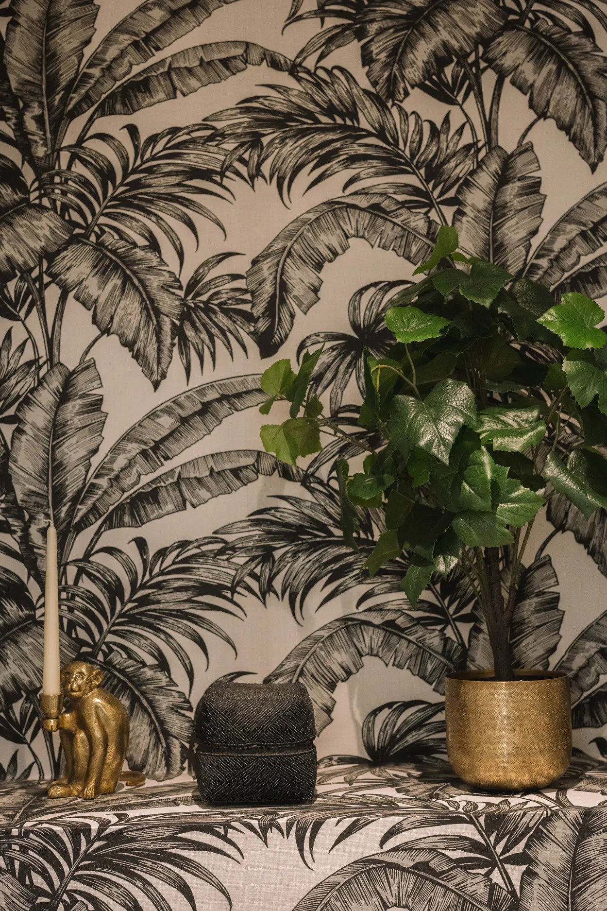 the-beaded-basket-black-m