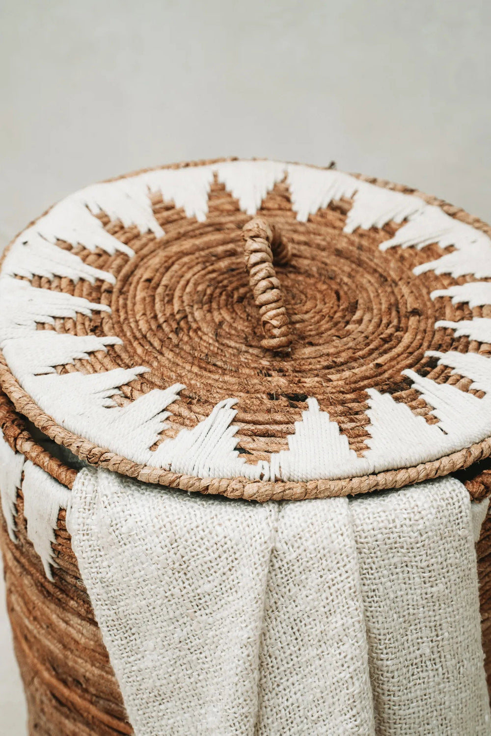 the-banana-stitched-laundry-baskets-l