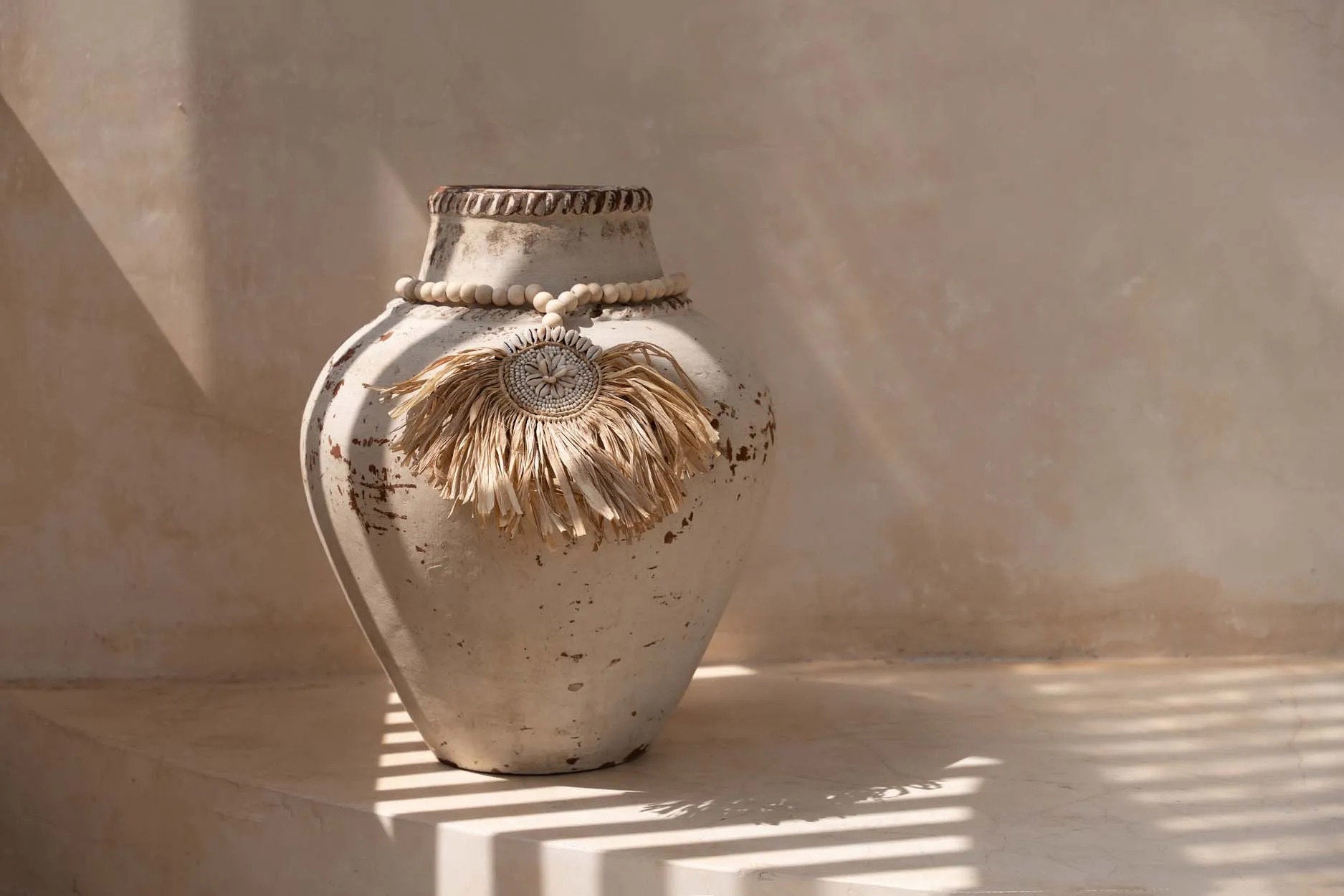 the-raffia-tajoe-tassel-natural