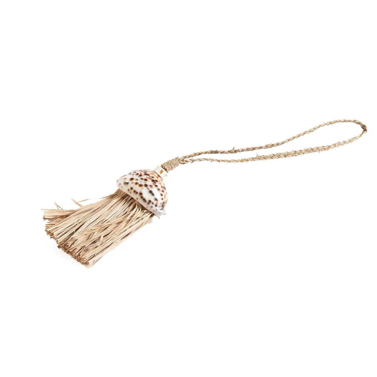 the-raffia-lupina-tassel-natural