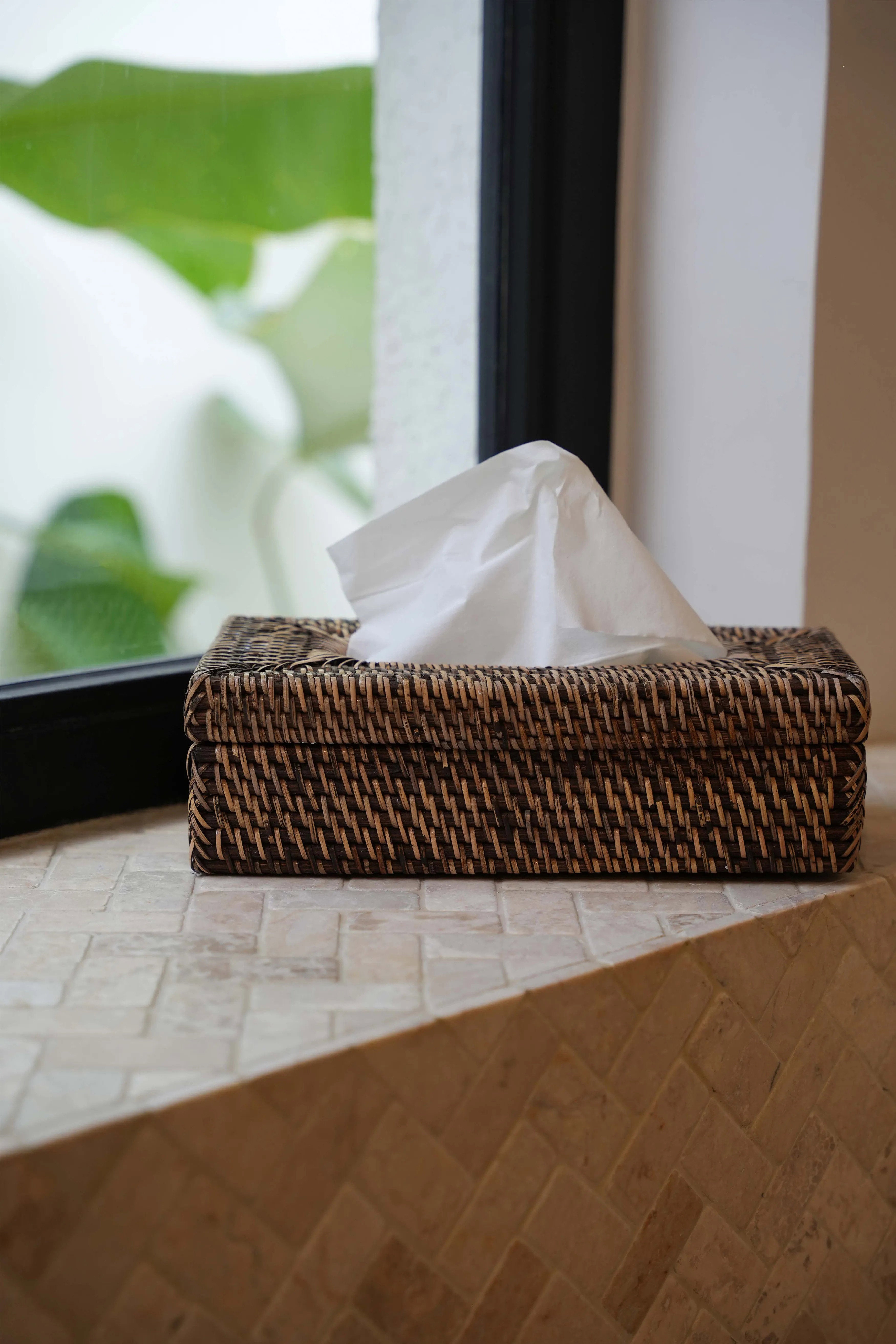 the-rattan-classic-tissue-box-natural-brown