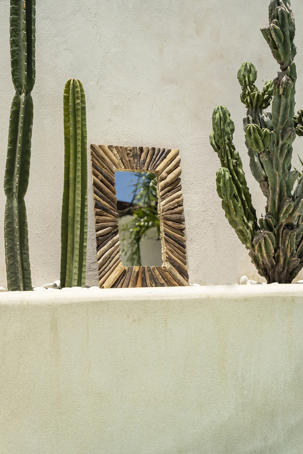 the-driftwood-framed-mirror-natural-m