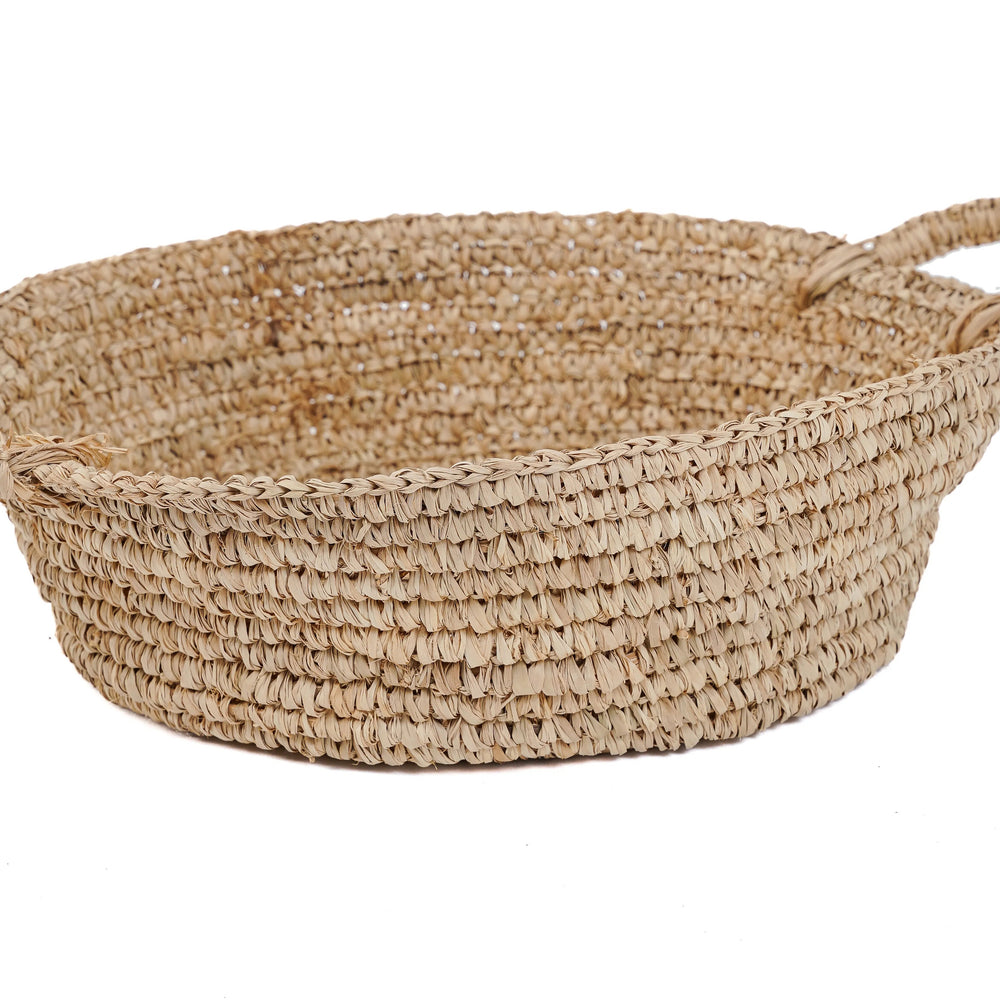 the-raffia-basket-trays-natural-m