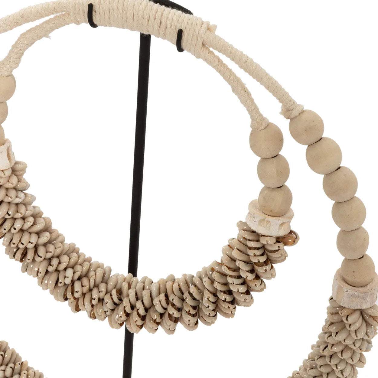 Decorative double shell necklace for tropical spaces