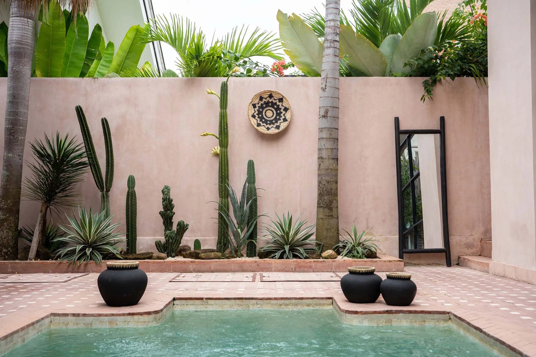 the-styly-vase-black-natural-m