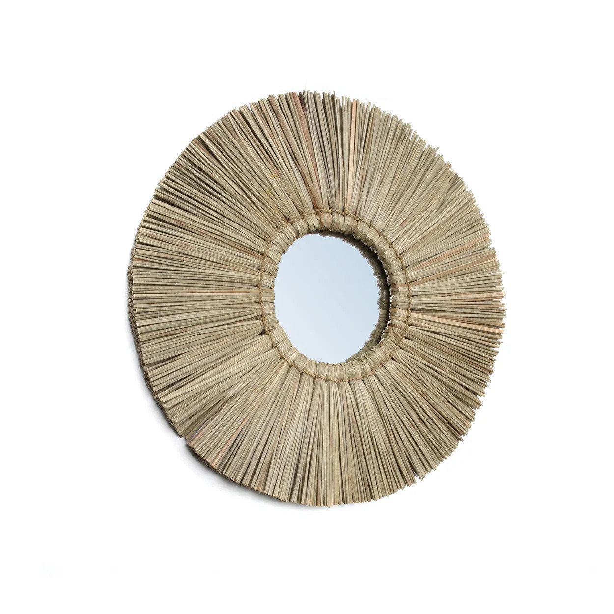 Bohemian-inspired round grass mirror, versatile for both hanging on walls or leaning on furniture for a casual look.