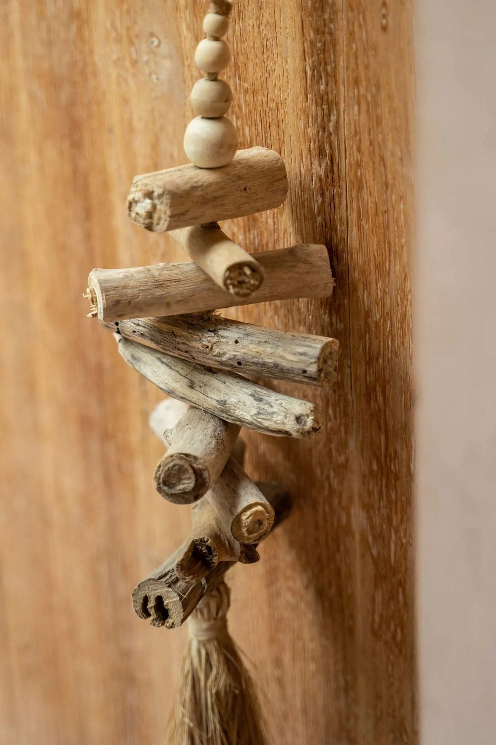 the-raffia-driftwood