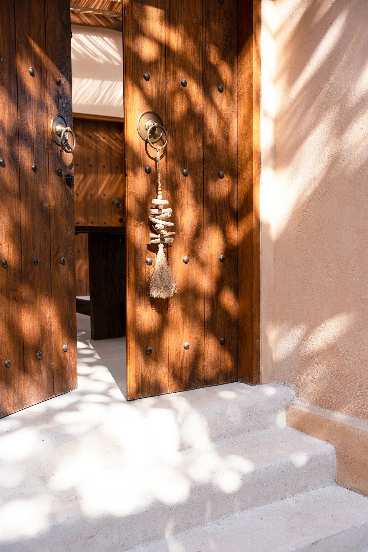 the-raffia-driftwood